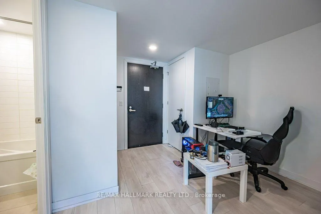 Photo 5 of Unit 3202, 501 Yonge Street, Toronto, Church-Yonge Corridor — HOMEH