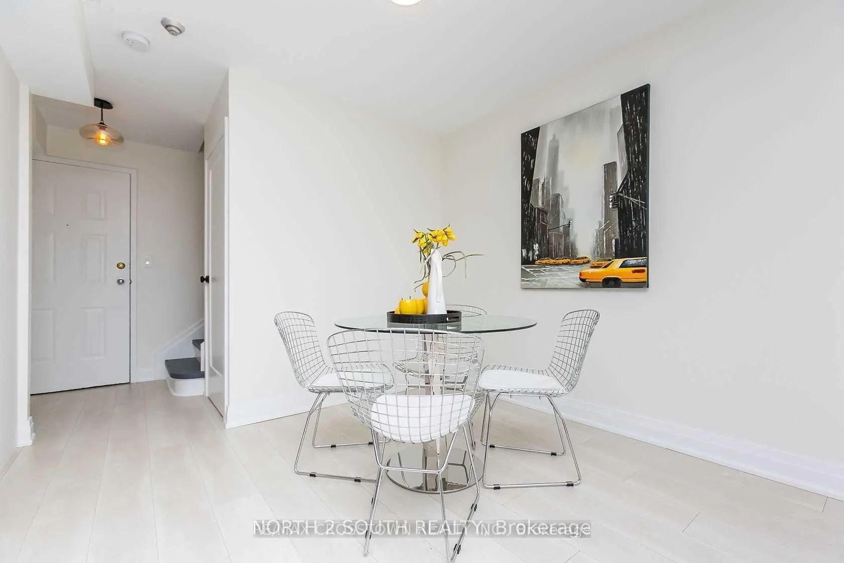 Photo 6 of Unit 913, 222 The Esplanade Avenue, Toronto, Waterfront Communities — HOMEH