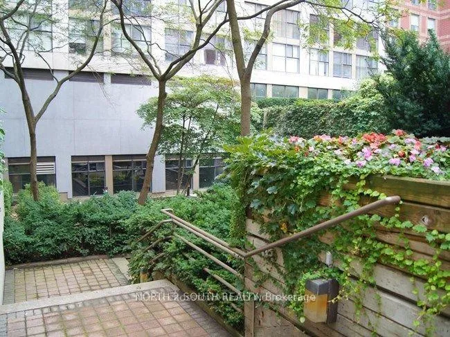 Photo 16 of Unit 913, 222 The Esplanade Avenue, Toronto, Waterfront Communities — HOMEH