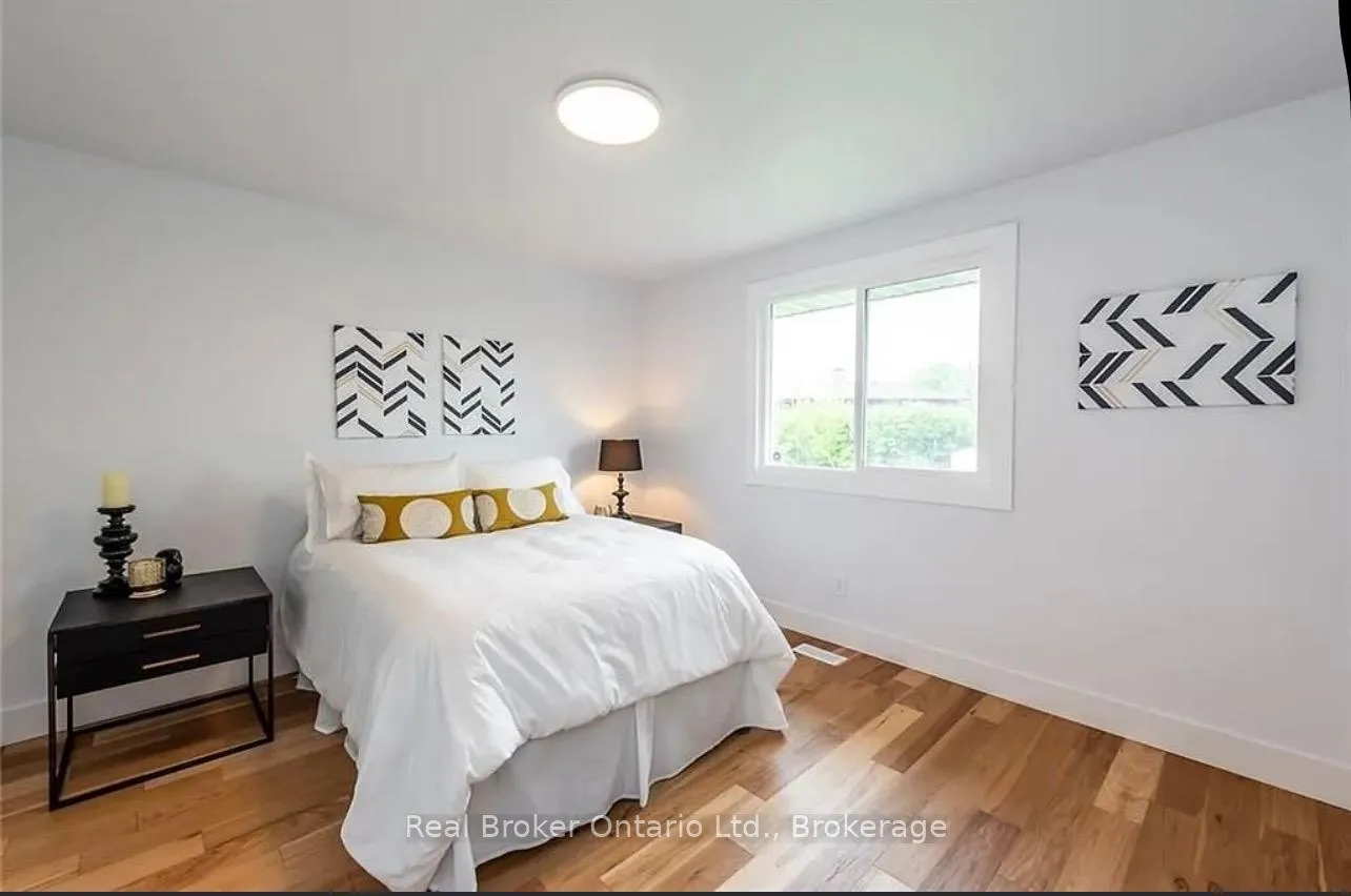 Photo 16 of 10 Sandlyn Court, Hamilton, Kentley — HOMEH