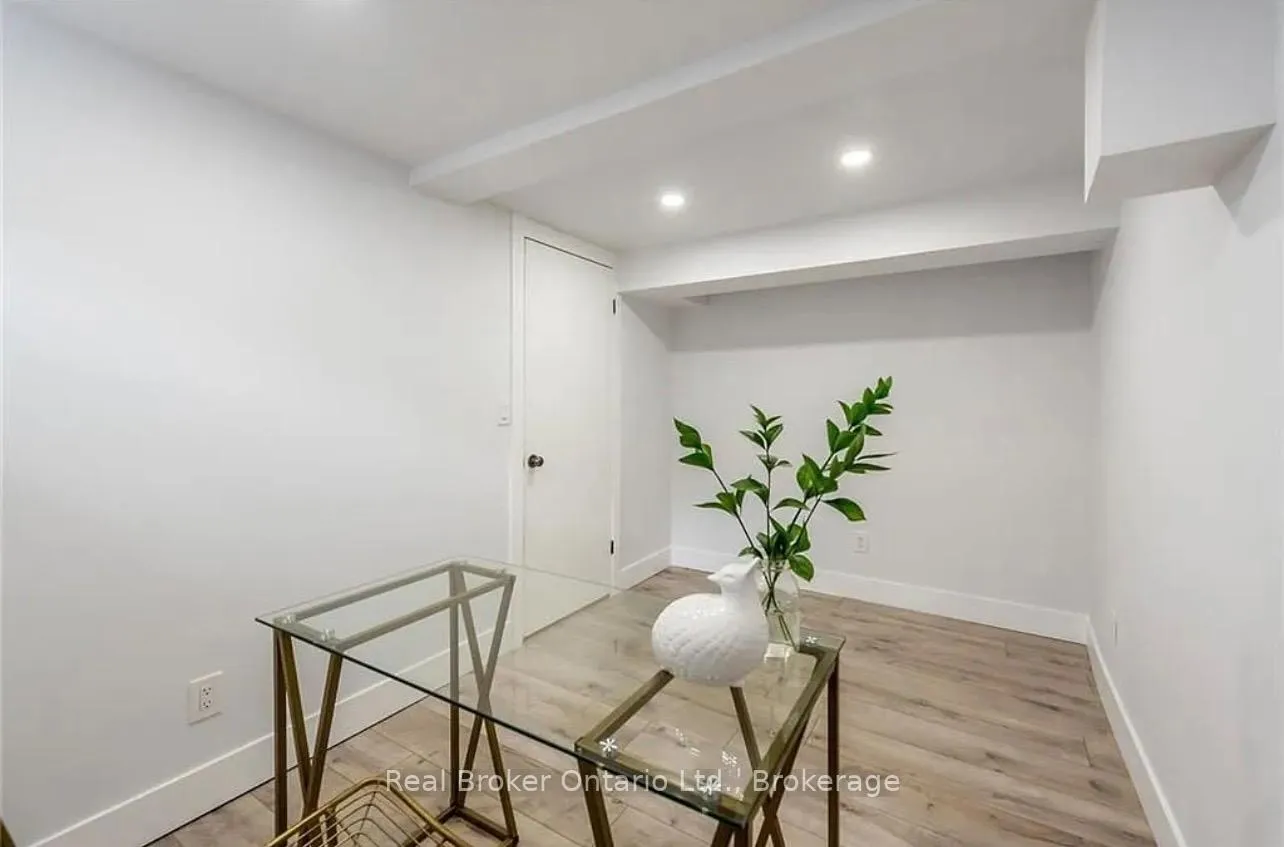 Photo 25 of 10 Sandlyn Court, Hamilton, Kentley — HOMEH