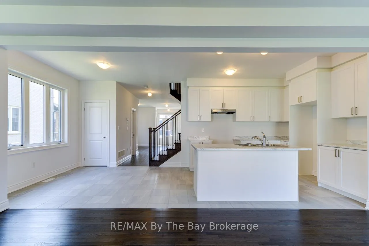 Photo 10 of 21 Lisa Street, Wasaga Beach — HOMEH