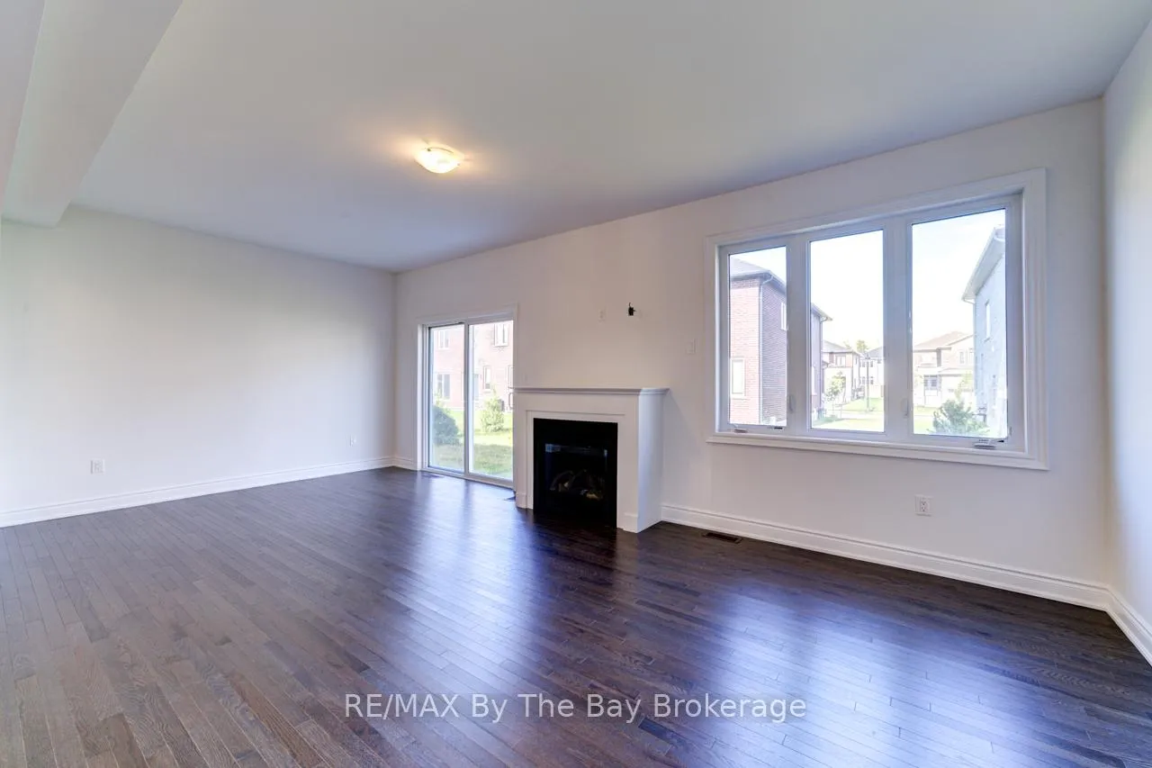 Photo 17 of 21 Lisa Street, Wasaga Beach — HOMEH