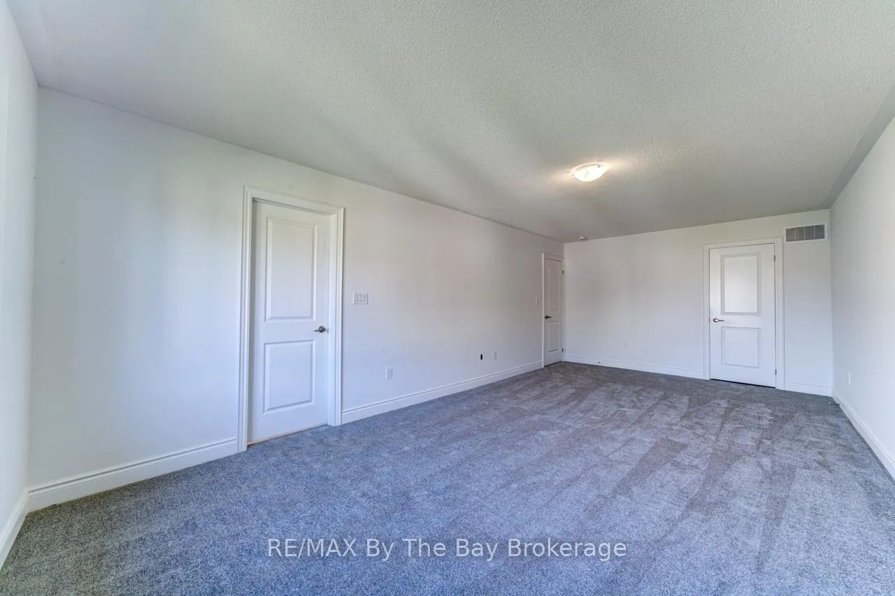 Photo 27 of 21 Lisa Street, Wasaga Beach — HOMEH
