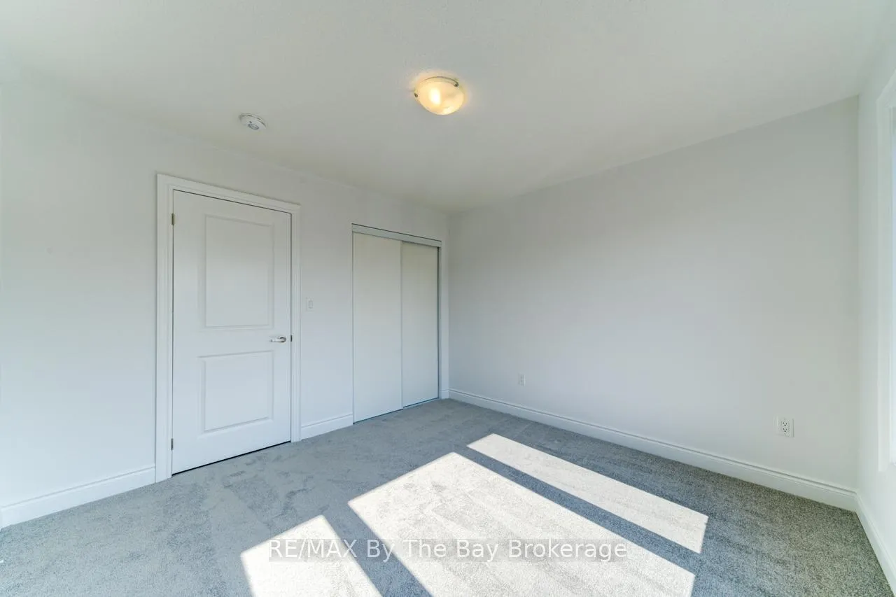 Photo 31 of 21 Lisa Street, Wasaga Beach — HOMEH