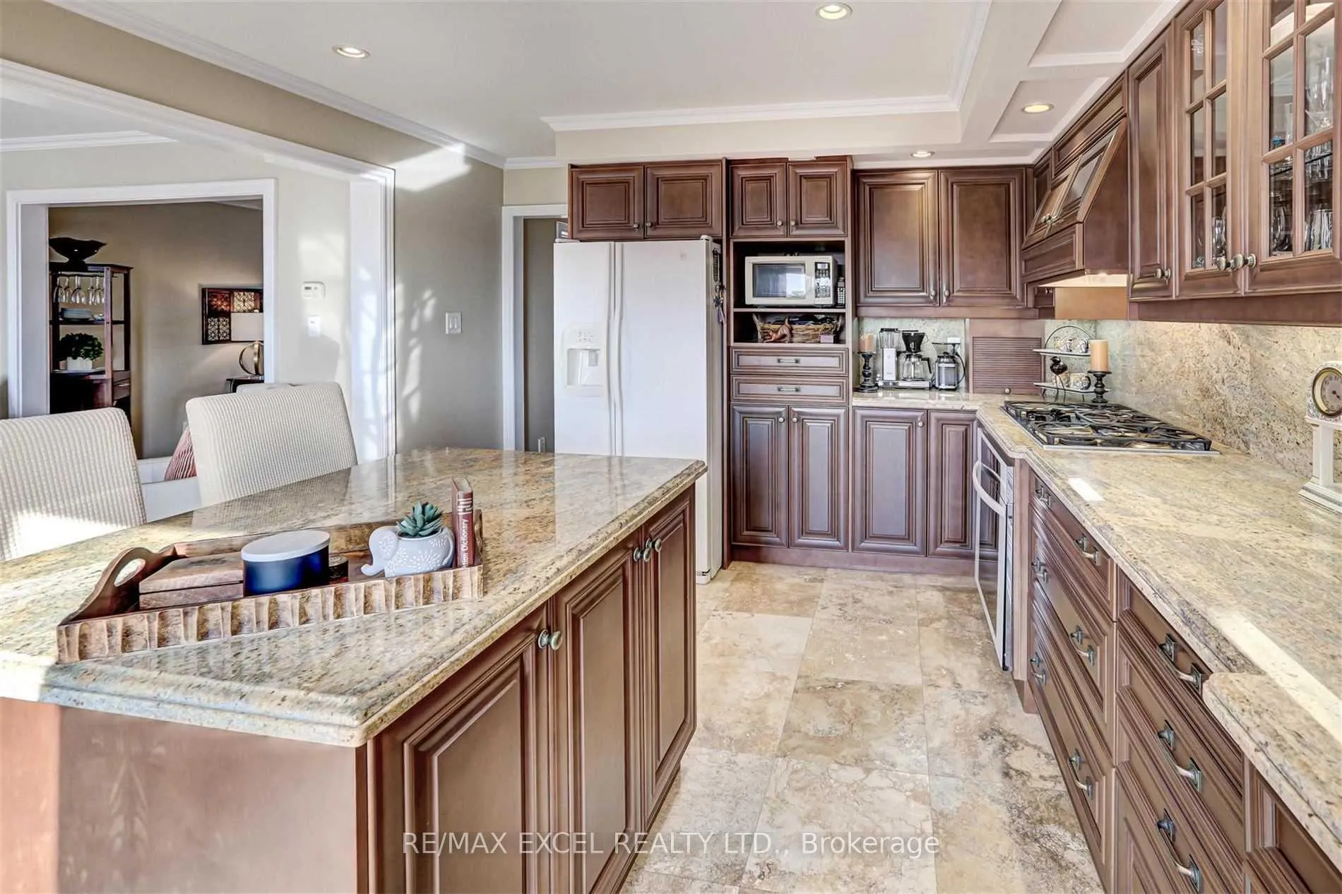 Photo 10 of Unit Upper, 59 Pentland Crescent, Vaughan, Maple — HOMEH