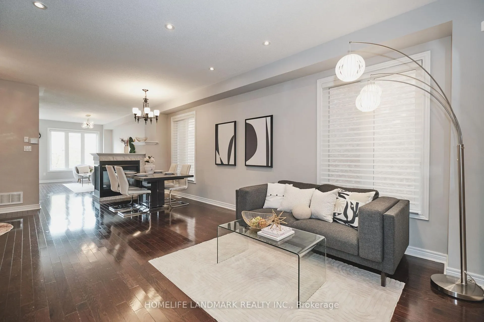 Photo 8 of 50 Carrier Crescent, Vaughan, Patterson — HOMEH
