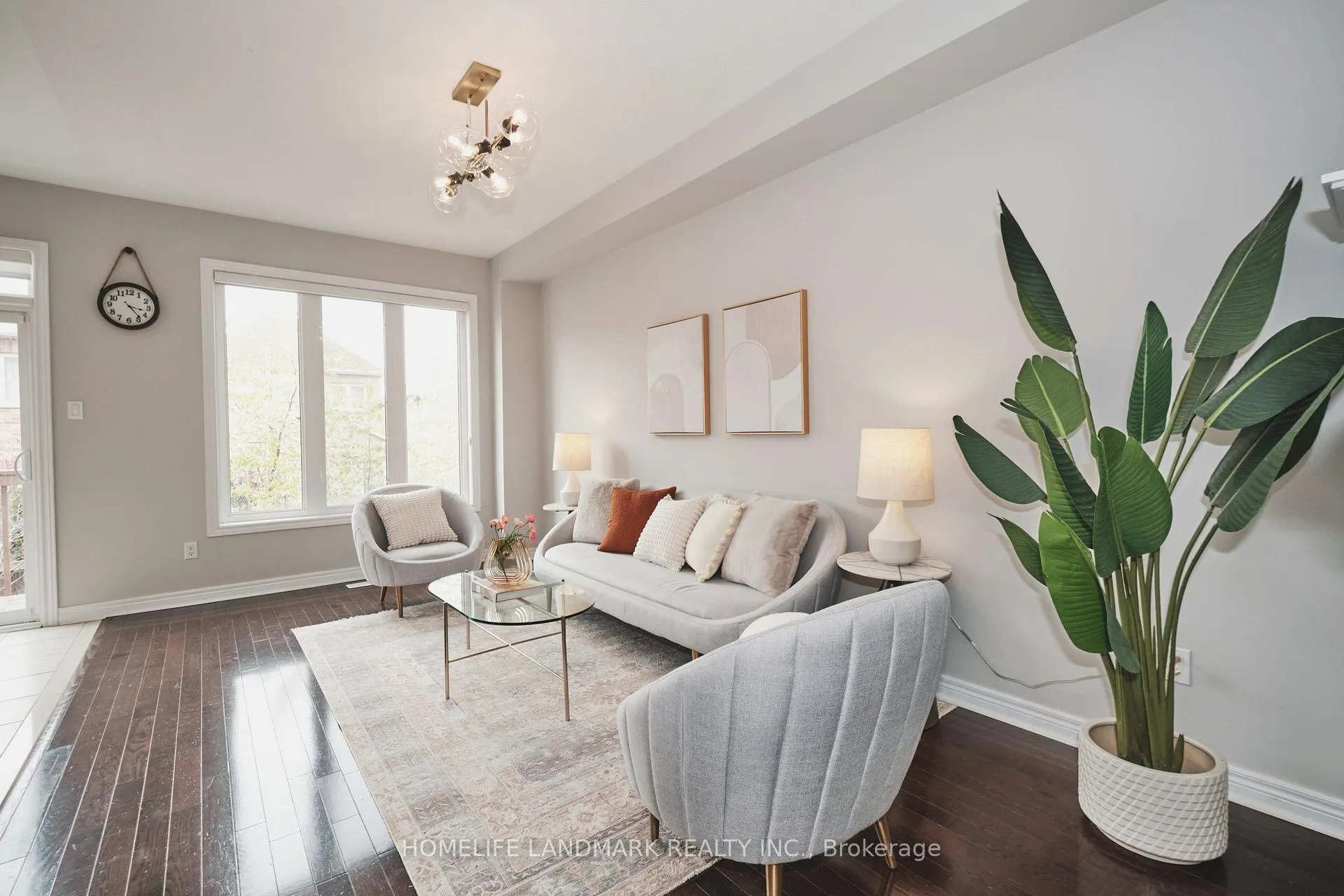 Photo 13 of 50 Carrier Crescent, Vaughan, Patterson — HOMEH