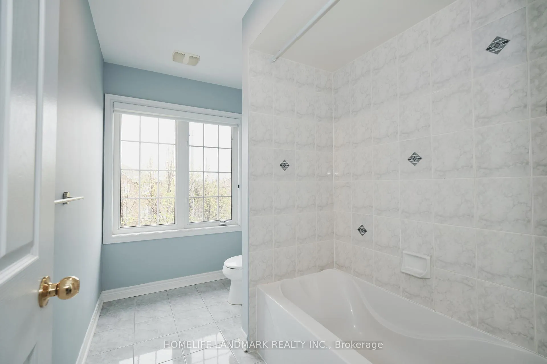 Photo 27 of 50 Carrier Crescent, Vaughan, Patterson — HOMEH