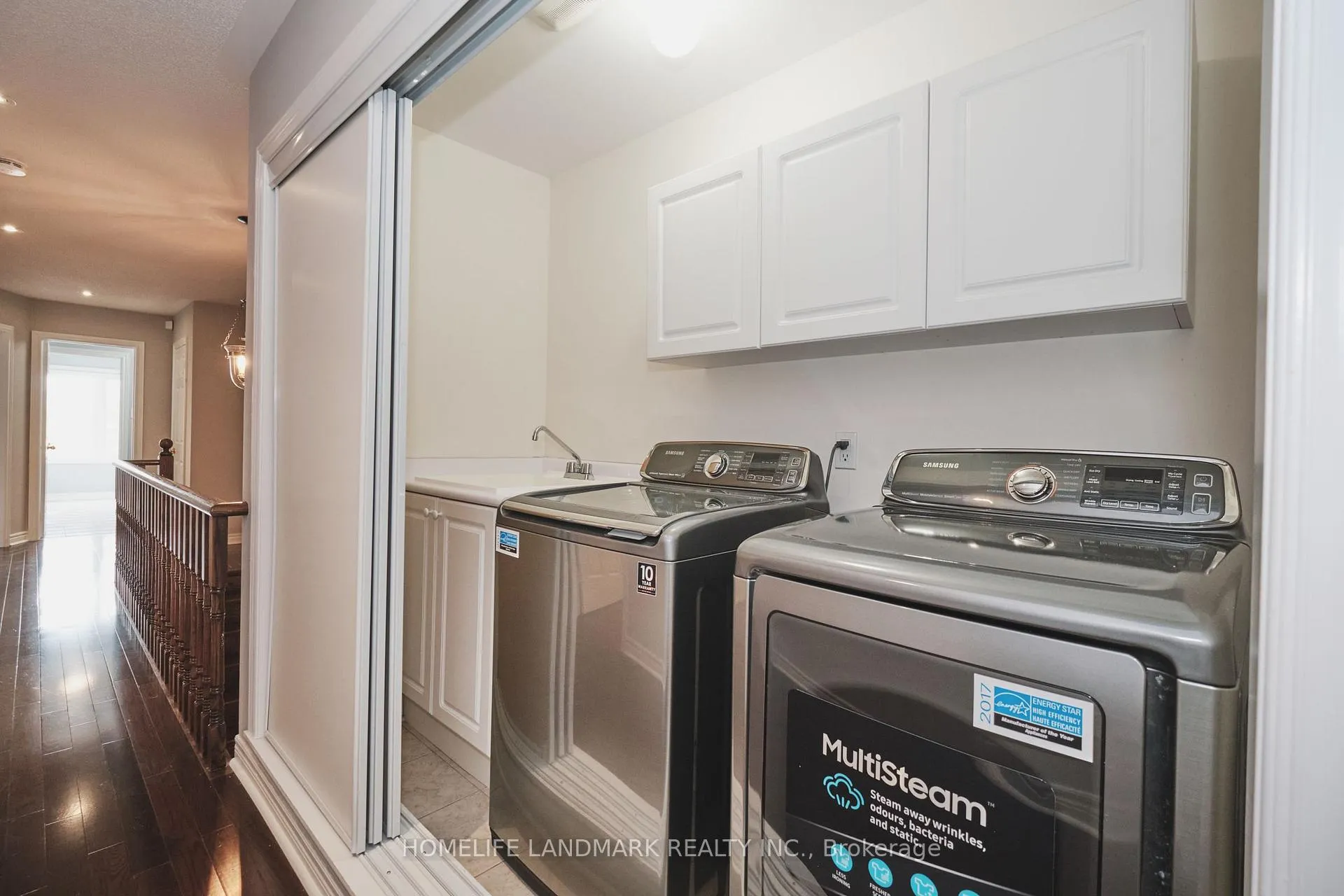 Photo 34 of 50 Carrier Crescent, Vaughan, Patterson — HOMEH