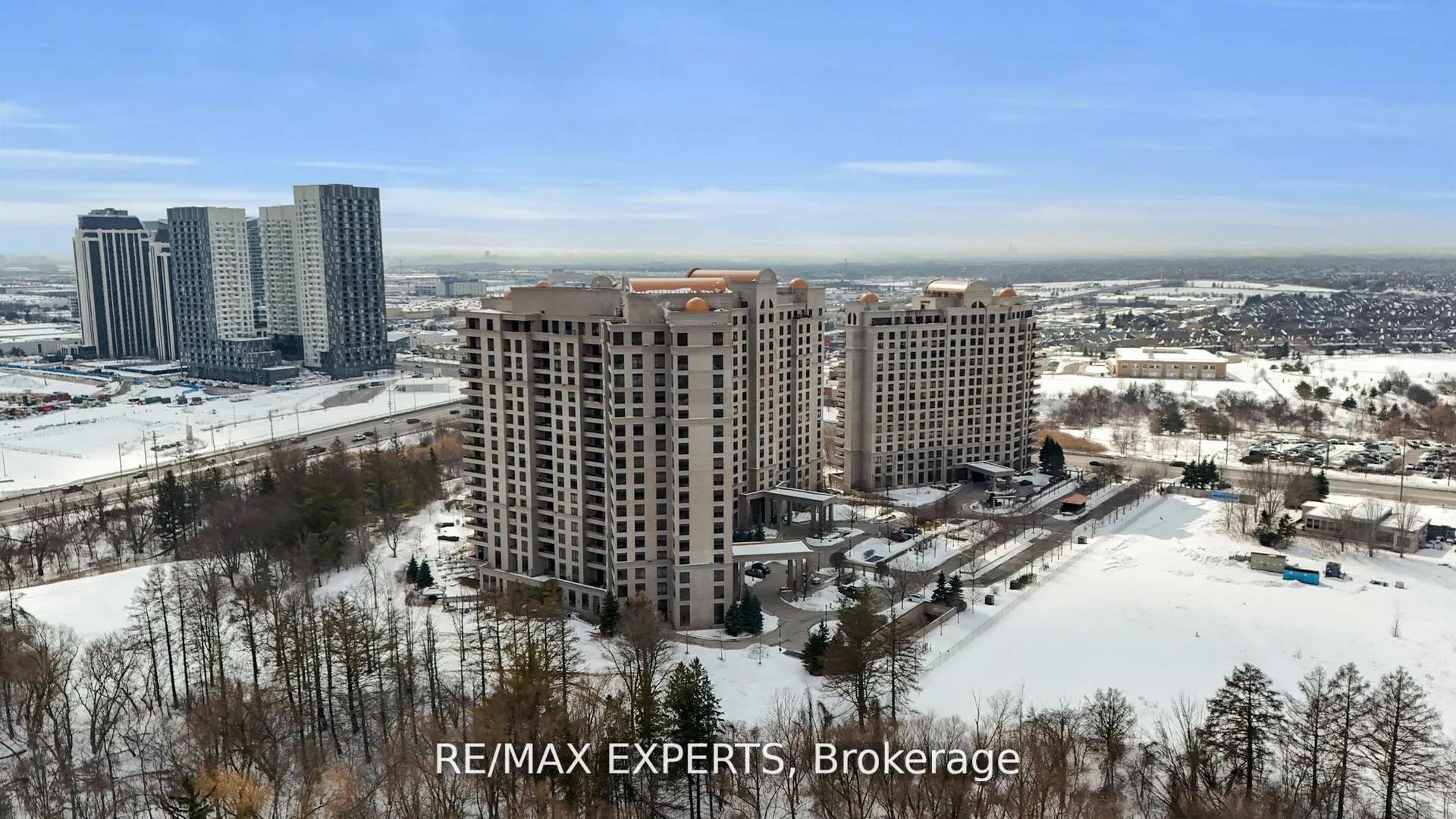 Photo 2 of Unit 701, 9255 Jane Street, Vaughan, Maple — HOMEH