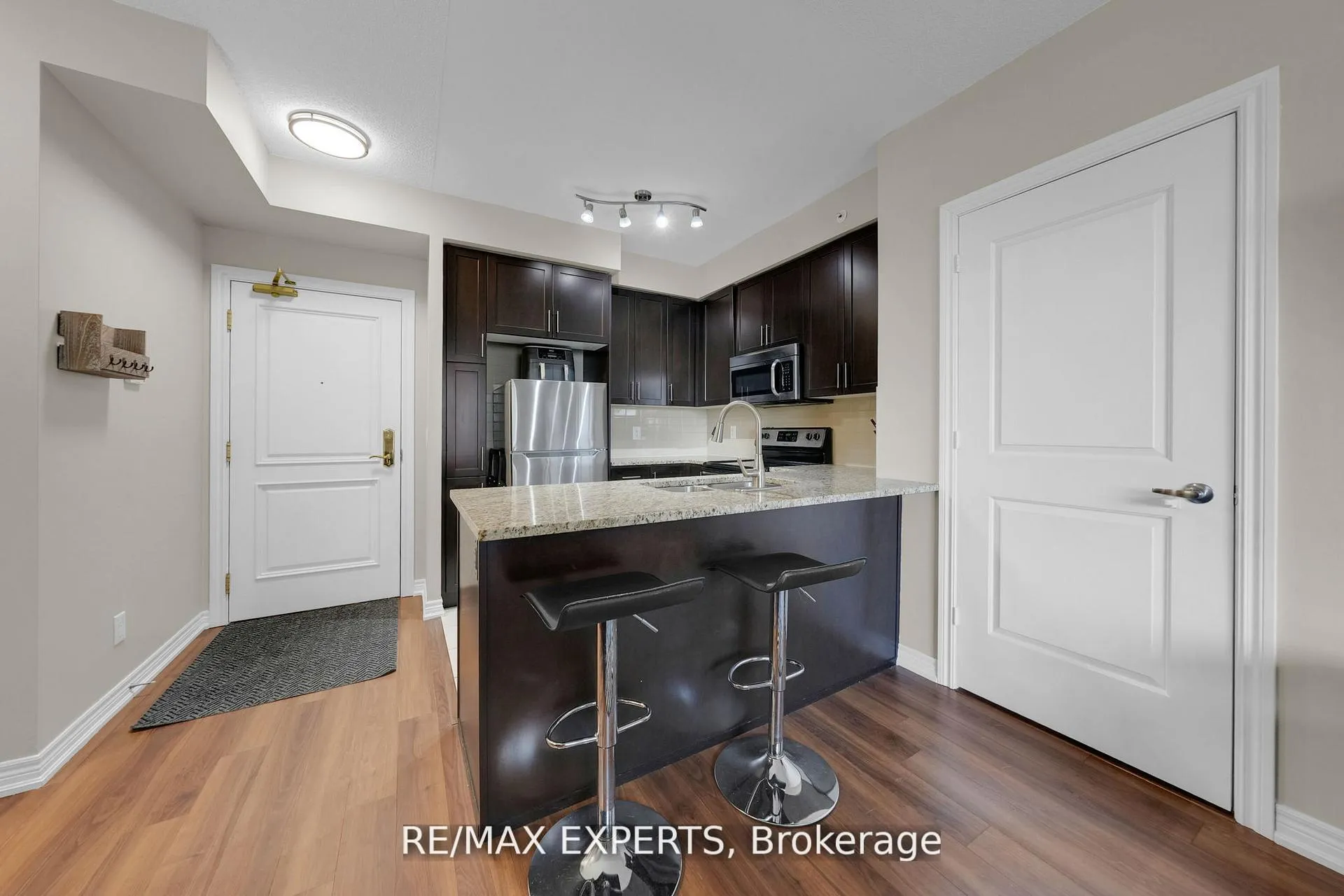 Photo 6 of Unit 701, 9255 Jane Street, Vaughan, Maple — HOMEH