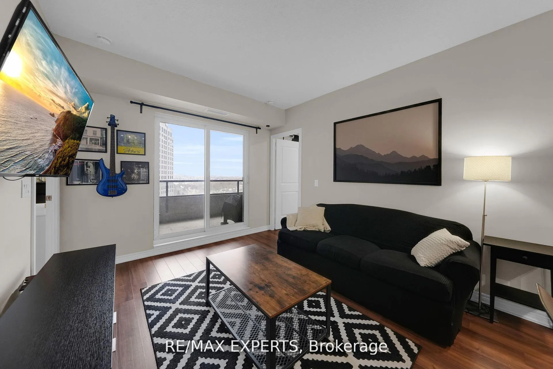 Photo 9 of Unit 701, 9255 Jane Street, Vaughan, Maple — HOMEH