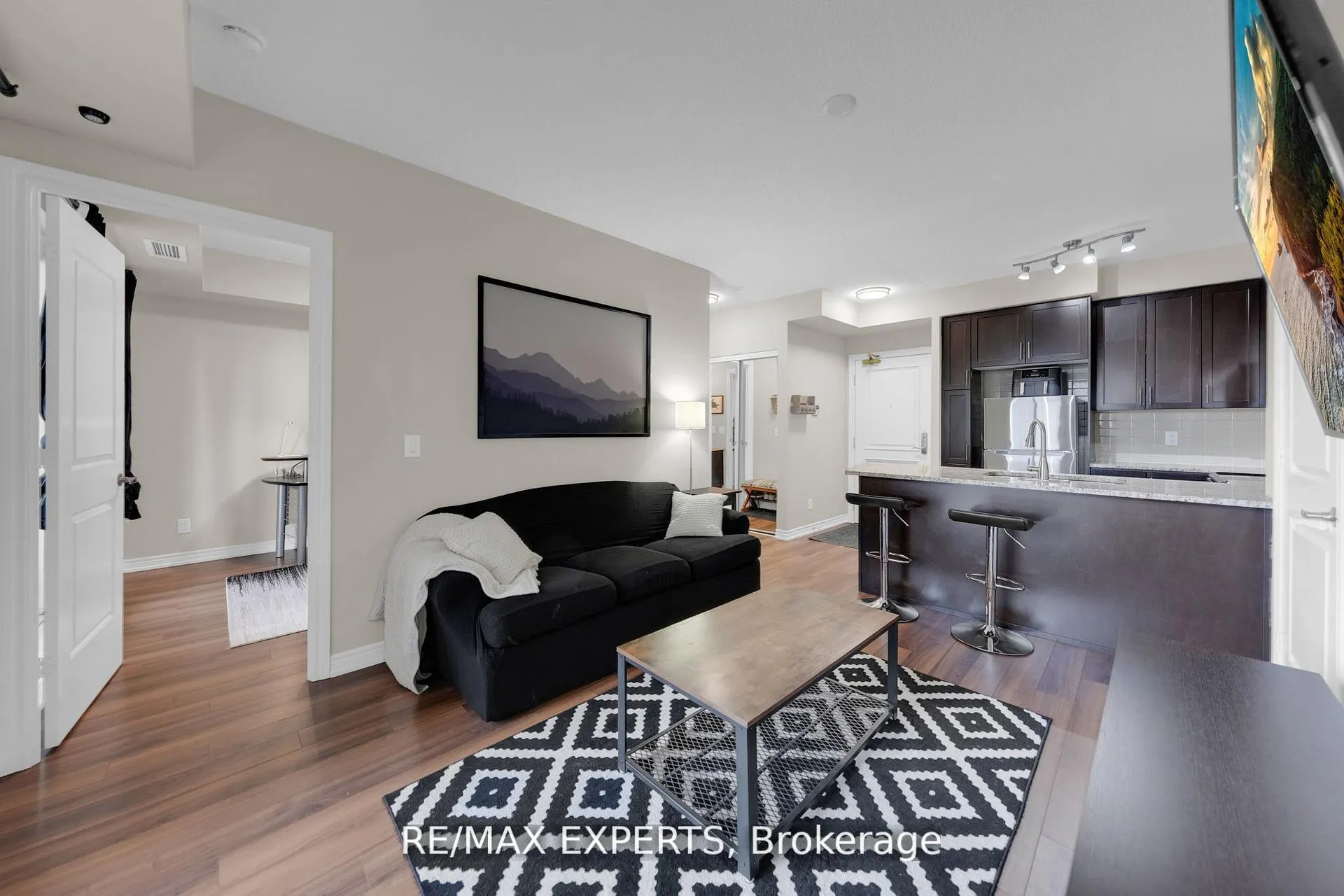 Photo 10 of Unit 701, 9255 Jane Street, Vaughan, Maple — HOMEH