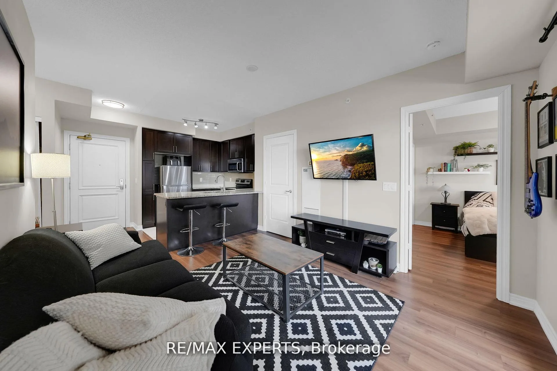 Photo 11 of Unit 701, 9255 Jane Street, Vaughan, Maple — HOMEH