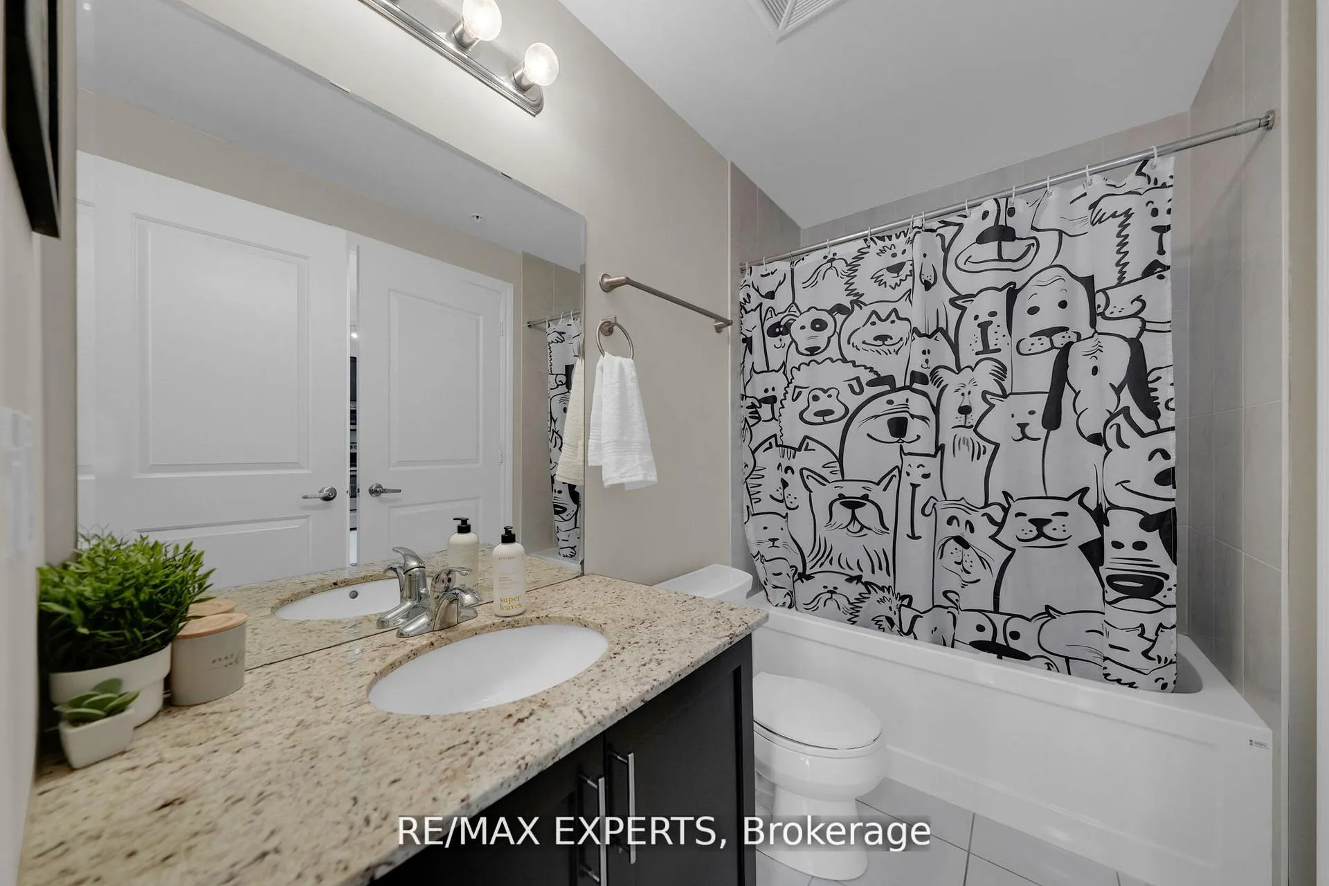 Photo 18 of Unit 701, 9255 Jane Street, Vaughan, Maple — HOMEH