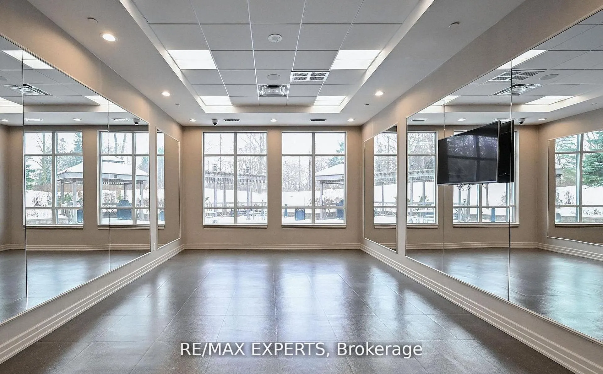 Photo 30 of Unit 701, 9255 Jane Street, Vaughan, Maple — HOMEH