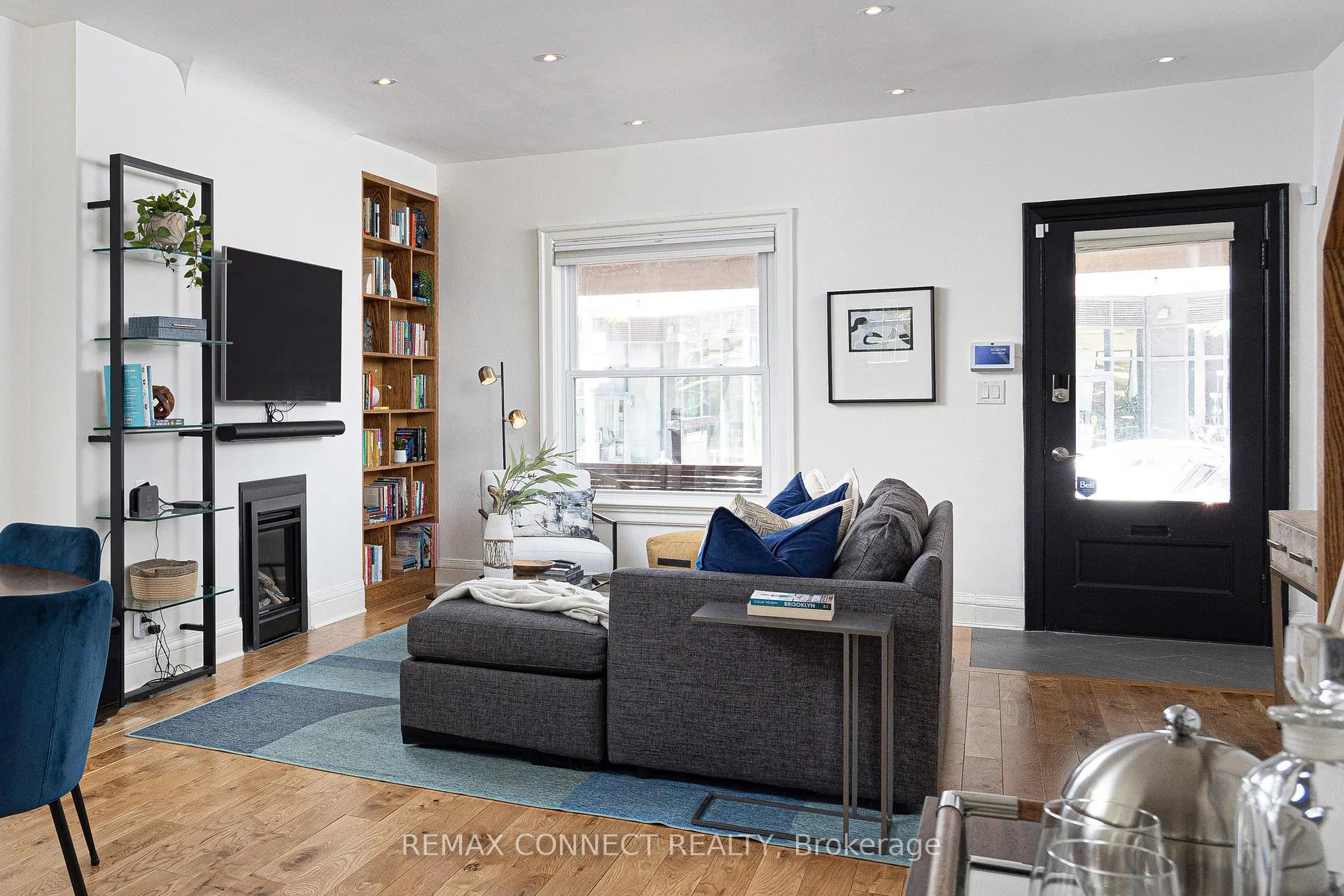Photo 6 of 29 Howard Park Avenue, Toronto, Roncesvalles — HOMEH