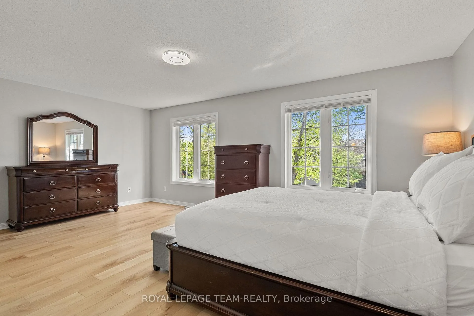 Photo 22 of 40 Milner Downs Crescent, Ottawa, Kanata - Emerald Meadows/Trailwest — HOMEH