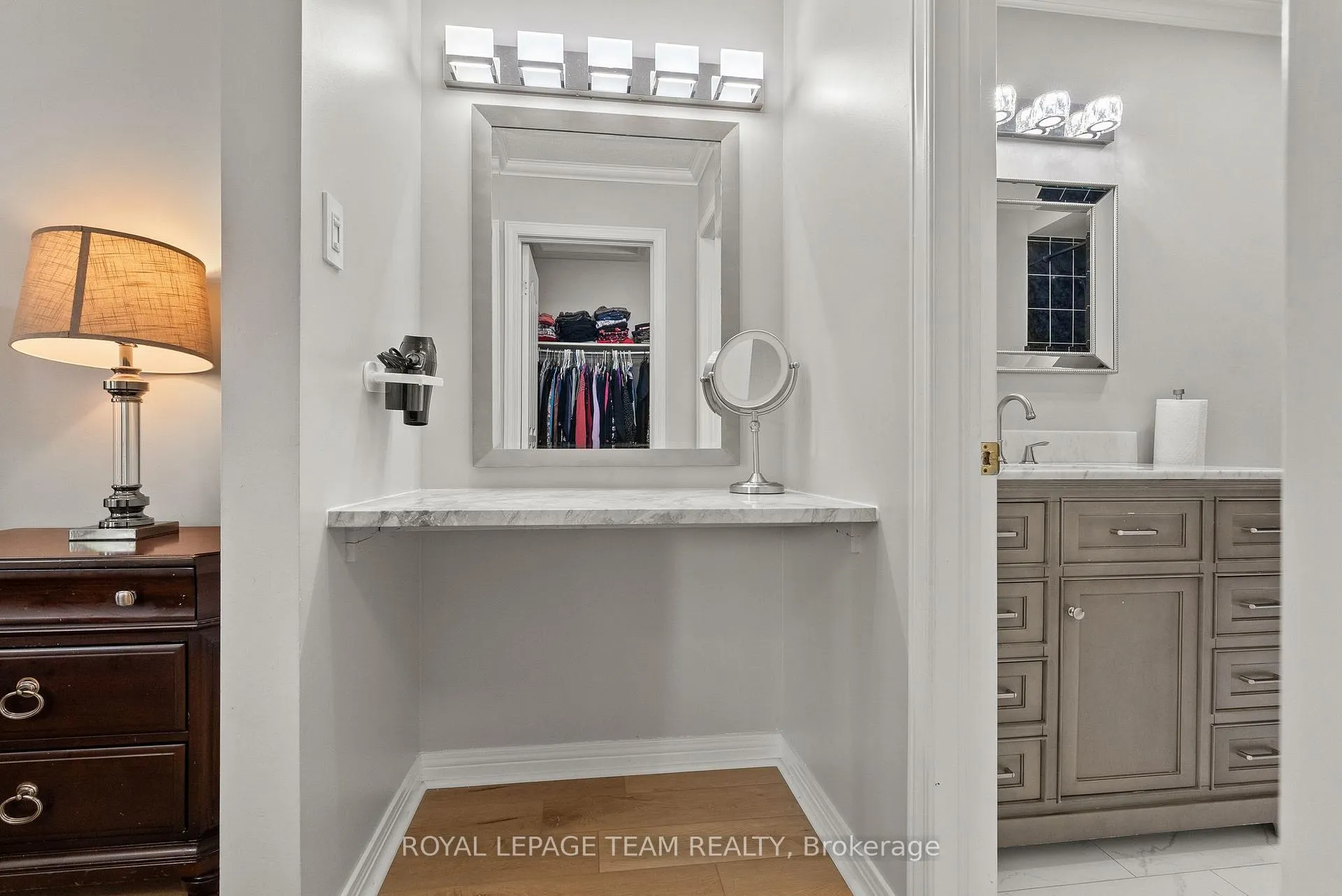 Photo 24 of 40 Milner Downs Crescent, Ottawa, Kanata - Emerald Meadows/Trailwest — HOMEH