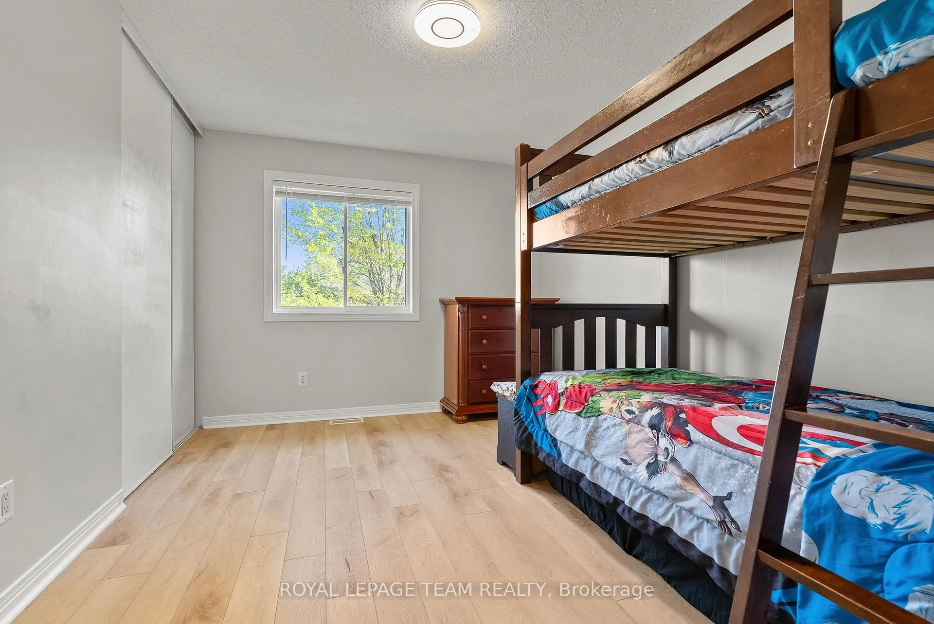 Photo 29 of 40 Milner Downs Crescent, Ottawa, Kanata - Emerald Meadows/Trailwest — HOMEH