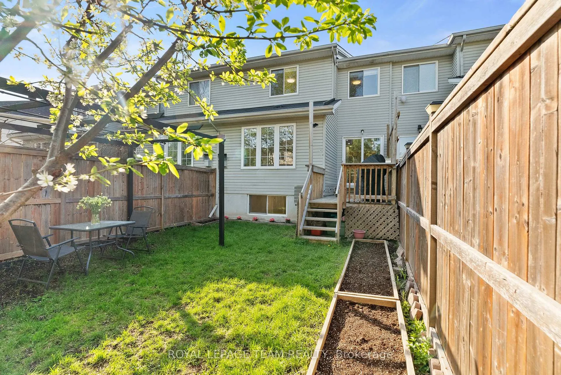 Photo 49 of 40 Milner Downs Crescent, Ottawa, Kanata - Emerald Meadows/Trailwest — HOMEH