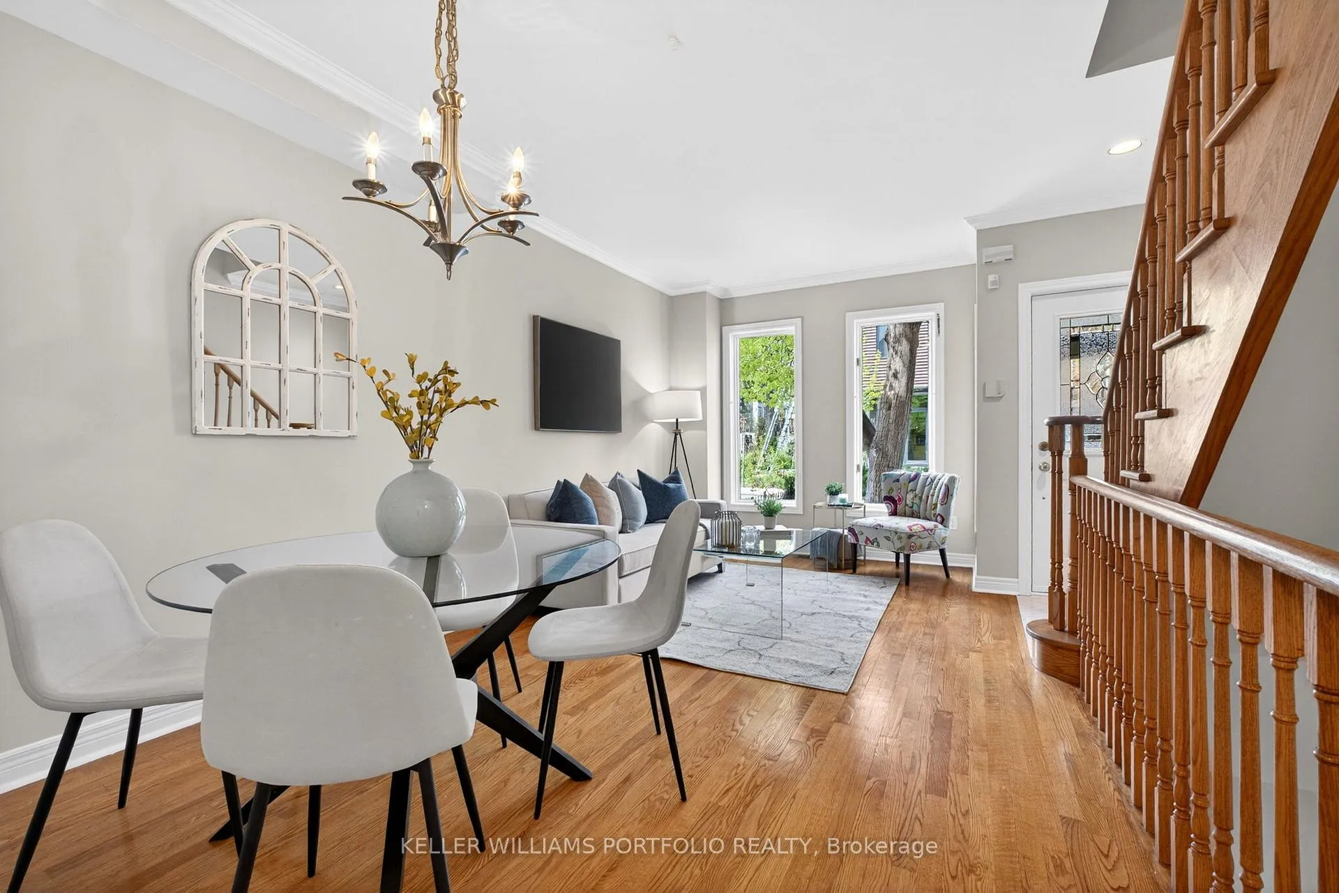 Photo 10 of 81B Ulster Street, Toronto, University — HOMEH