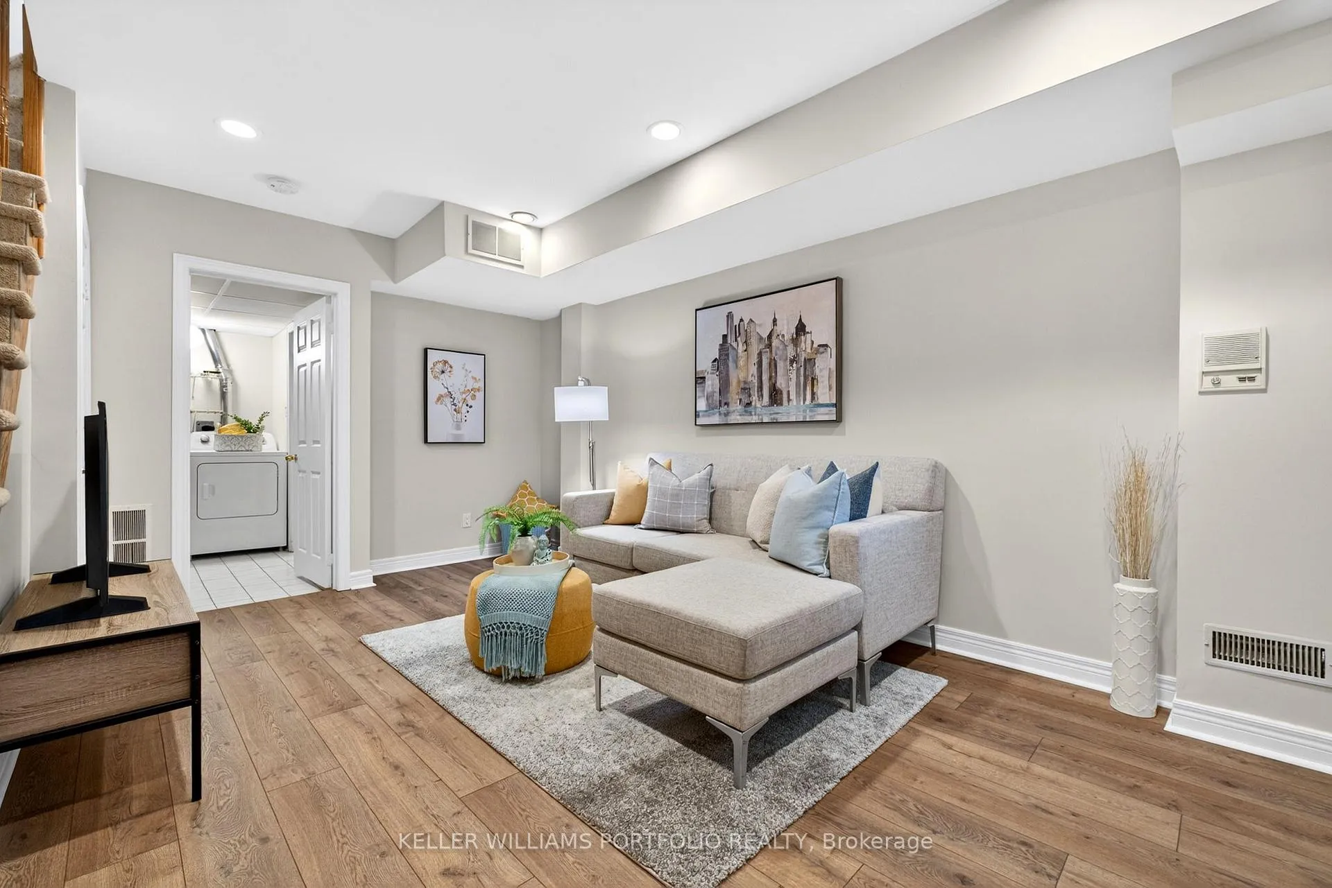 Photo 43 of 81B Ulster Street, Toronto, University — HOMEH