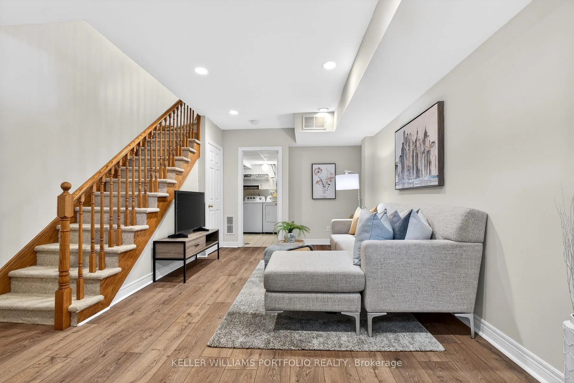 Photo 44 of 81B Ulster Street, Toronto, University — HOMEH