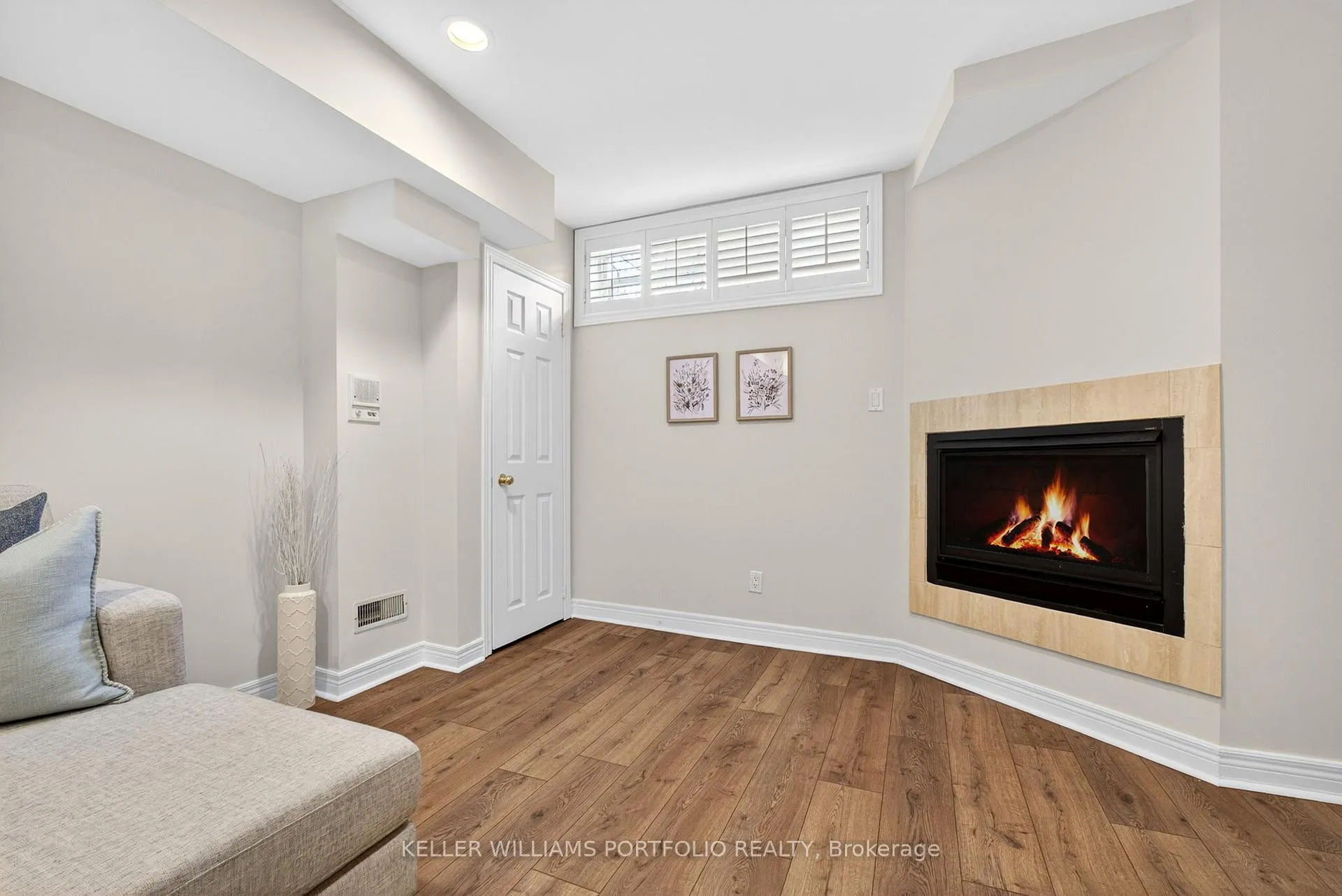 Photo 45 of 81B Ulster Street, Toronto, University — HOMEH