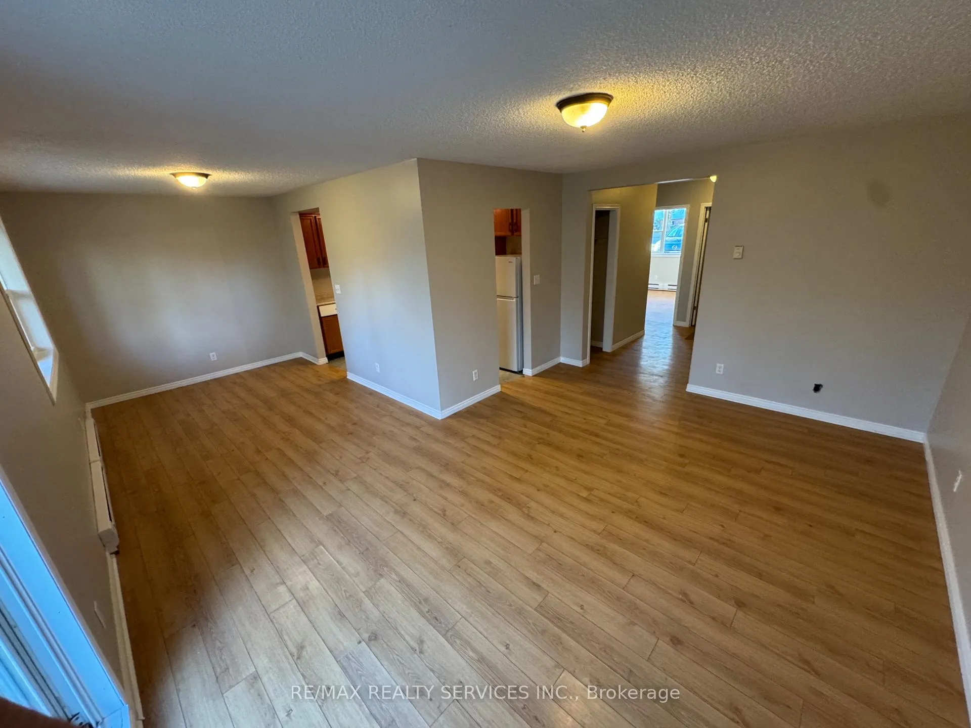 Photo 2 of 213 Sarah Court, Shelburne — HOMEH