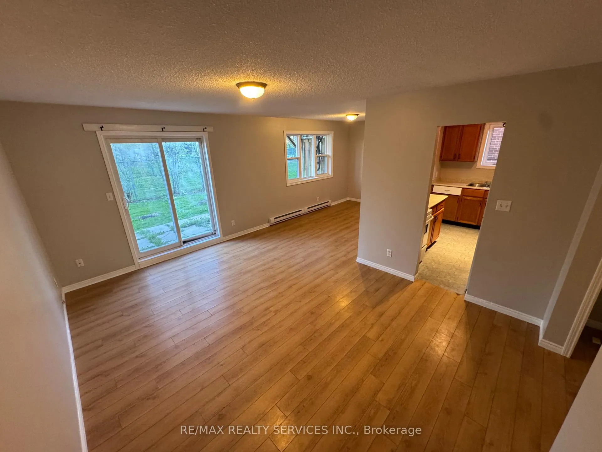 Photo 3 of 213 Sarah Court, Shelburne — HOMEH