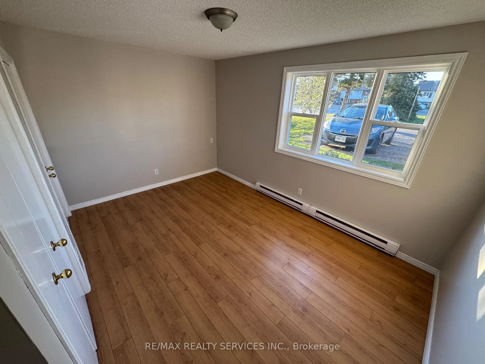 Photo 9 of 213 Sarah Court, Shelburne — HOMEH