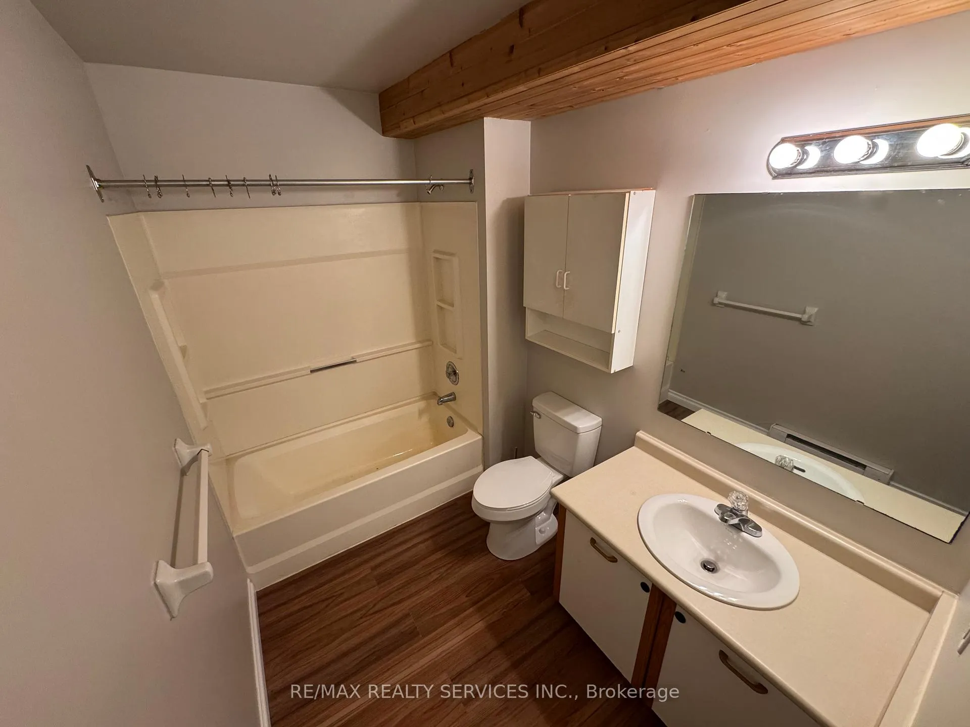 Photo 10 of 213 Sarah Court, Shelburne — HOMEH
