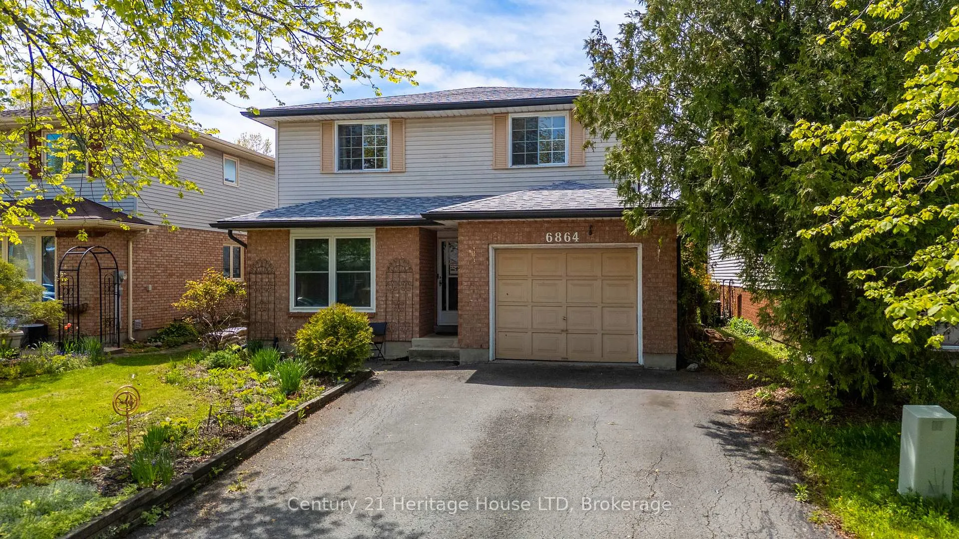 Front of 6864 Sunrise Court