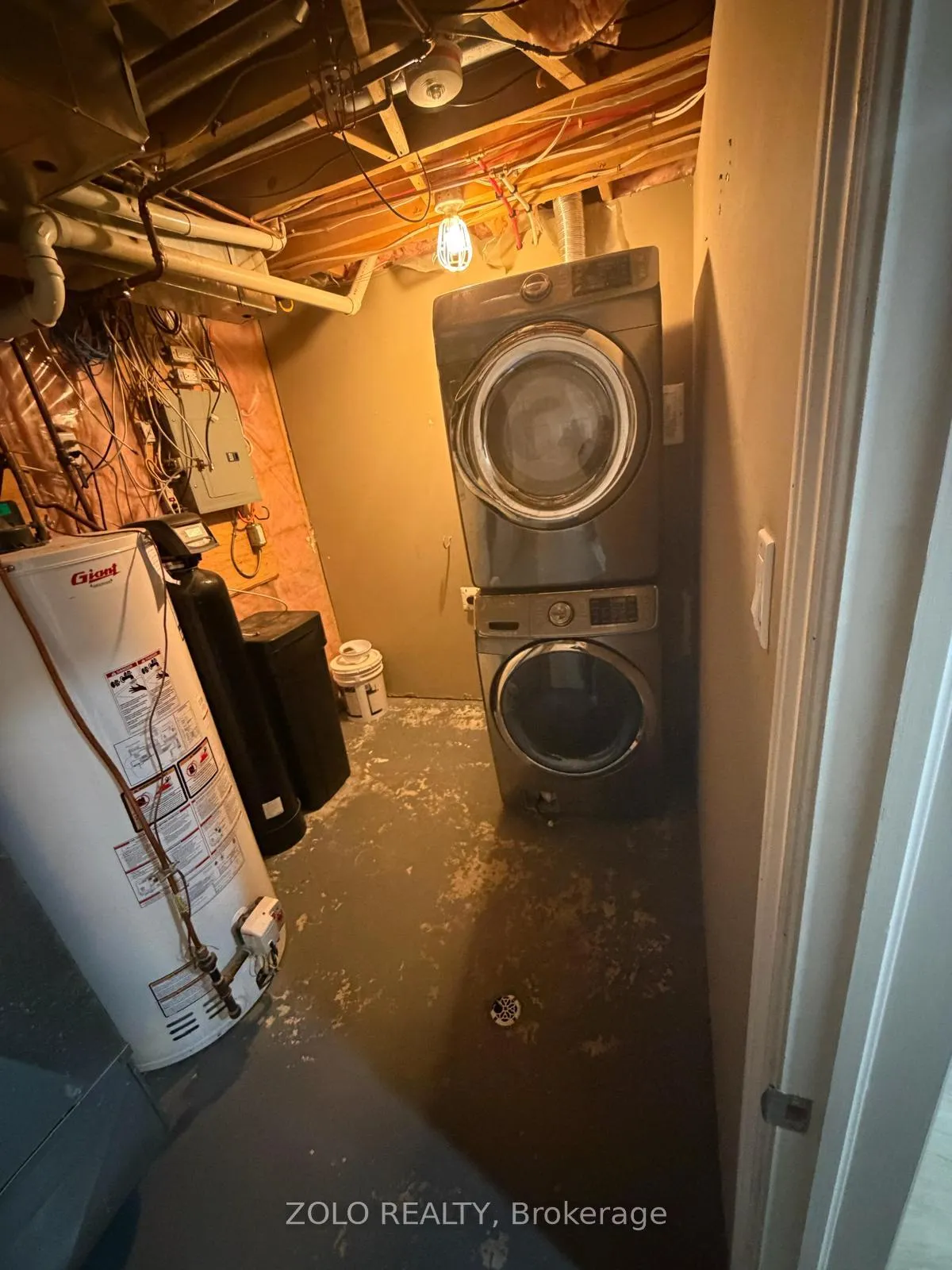Photo 8 of Unit BSMT, 165 Windflower Drive, Kitchener, Larentian West — HOMEH