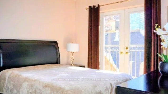 Photo 6 of Unit 506, 120 Lombard Street, Toronto, Church-Yonge Corridor — HOMEH