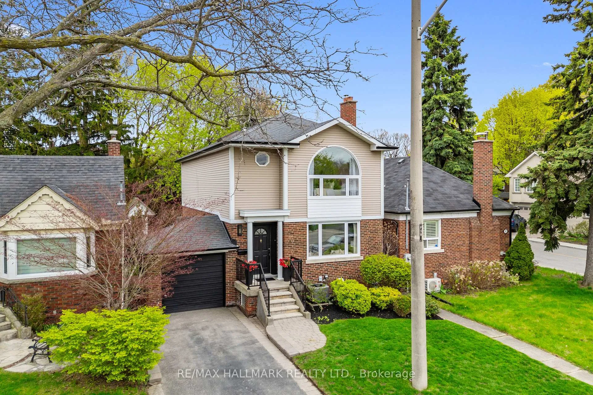 Photo 1 of 39 Briar Dale Boulevard, Scarborough, Birchcliffe-Cliffside — HOMEH