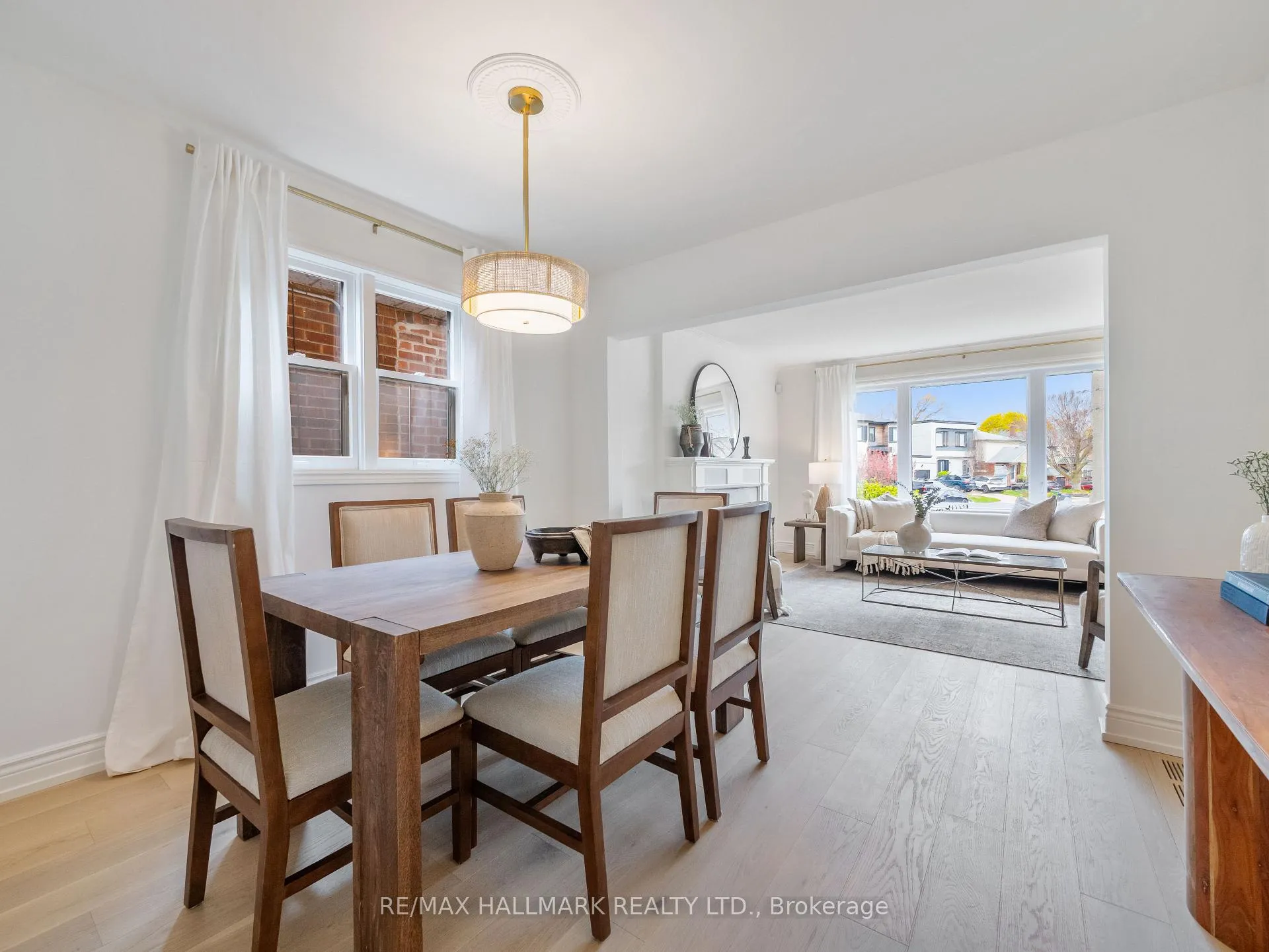 Photo 8 of 39 Briar Dale Boulevard, Scarborough, Birchcliffe-Cliffside — HOMEH
