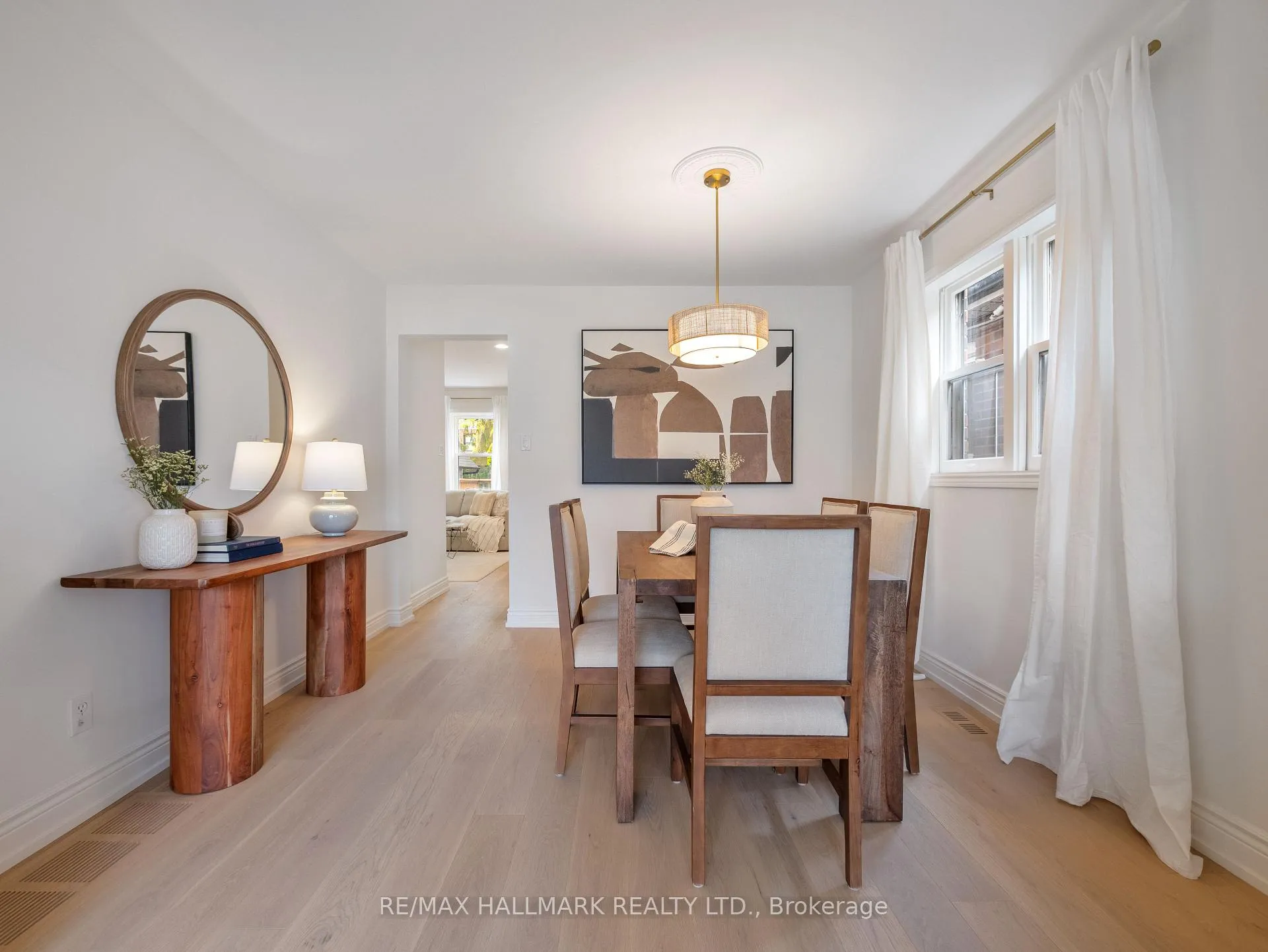 Photo 9 of 39 Briar Dale Boulevard, Scarborough, Birchcliffe-Cliffside — HOMEH