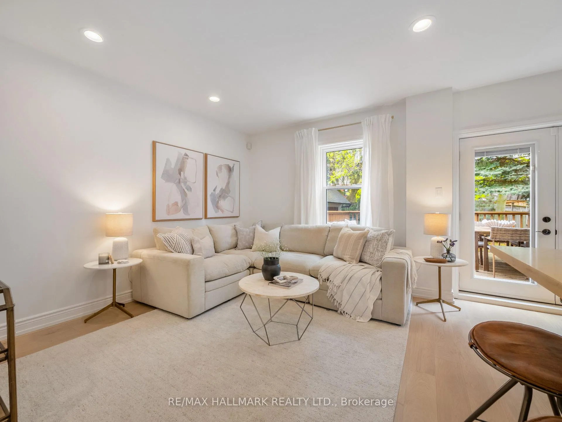 Photo 12 of 39 Briar Dale Boulevard, Scarborough, Birchcliffe-Cliffside — HOMEH