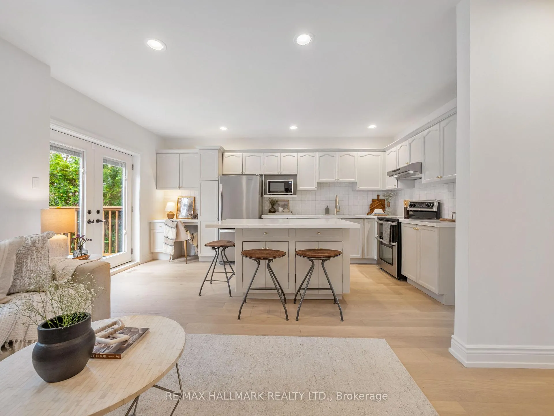 Photo 14 of 39 Briar Dale Boulevard, Scarborough, Birchcliffe-Cliffside — HOMEH
