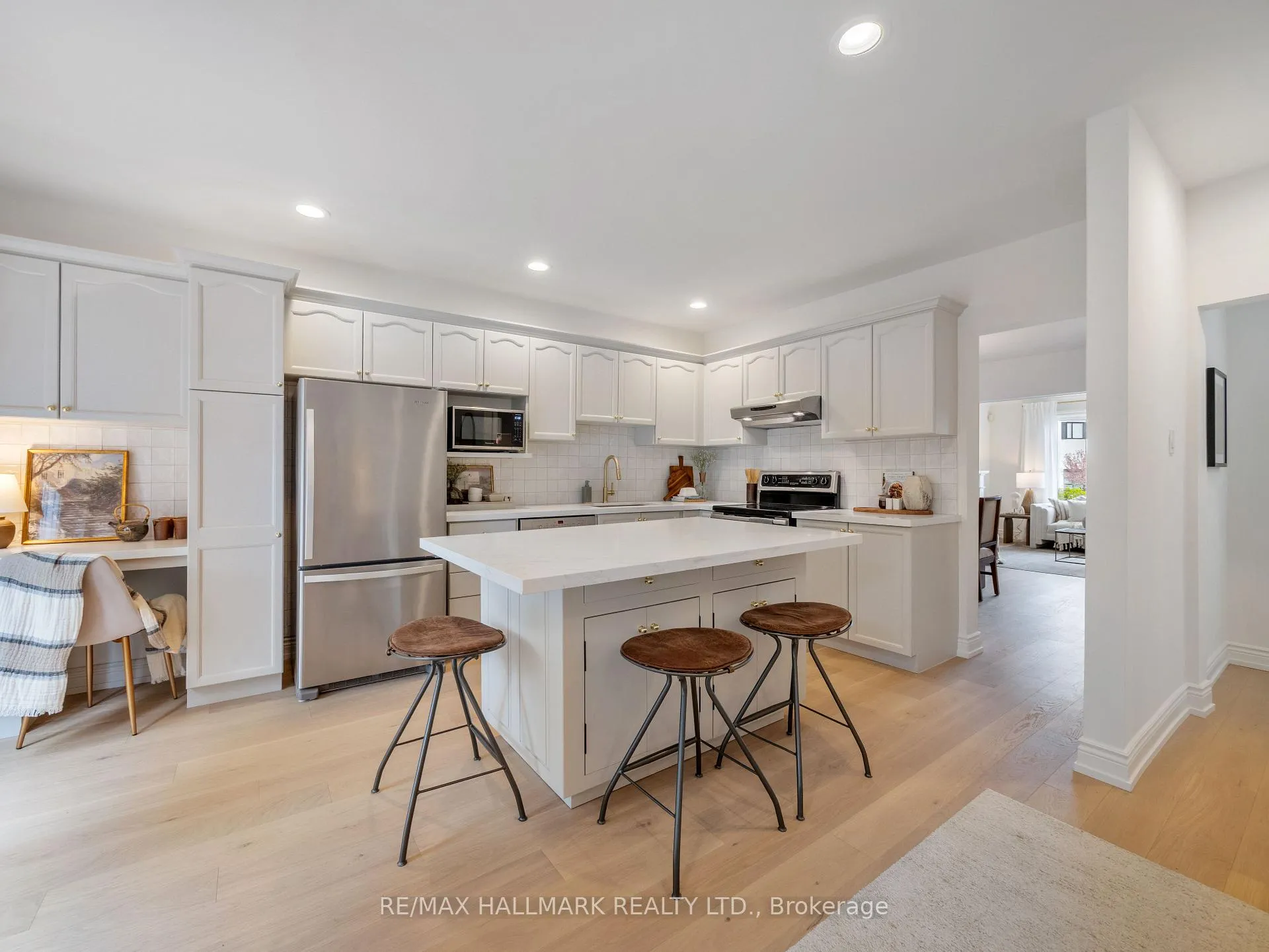 Photo 16 of 39 Briar Dale Boulevard, Scarborough, Birchcliffe-Cliffside — HOMEH