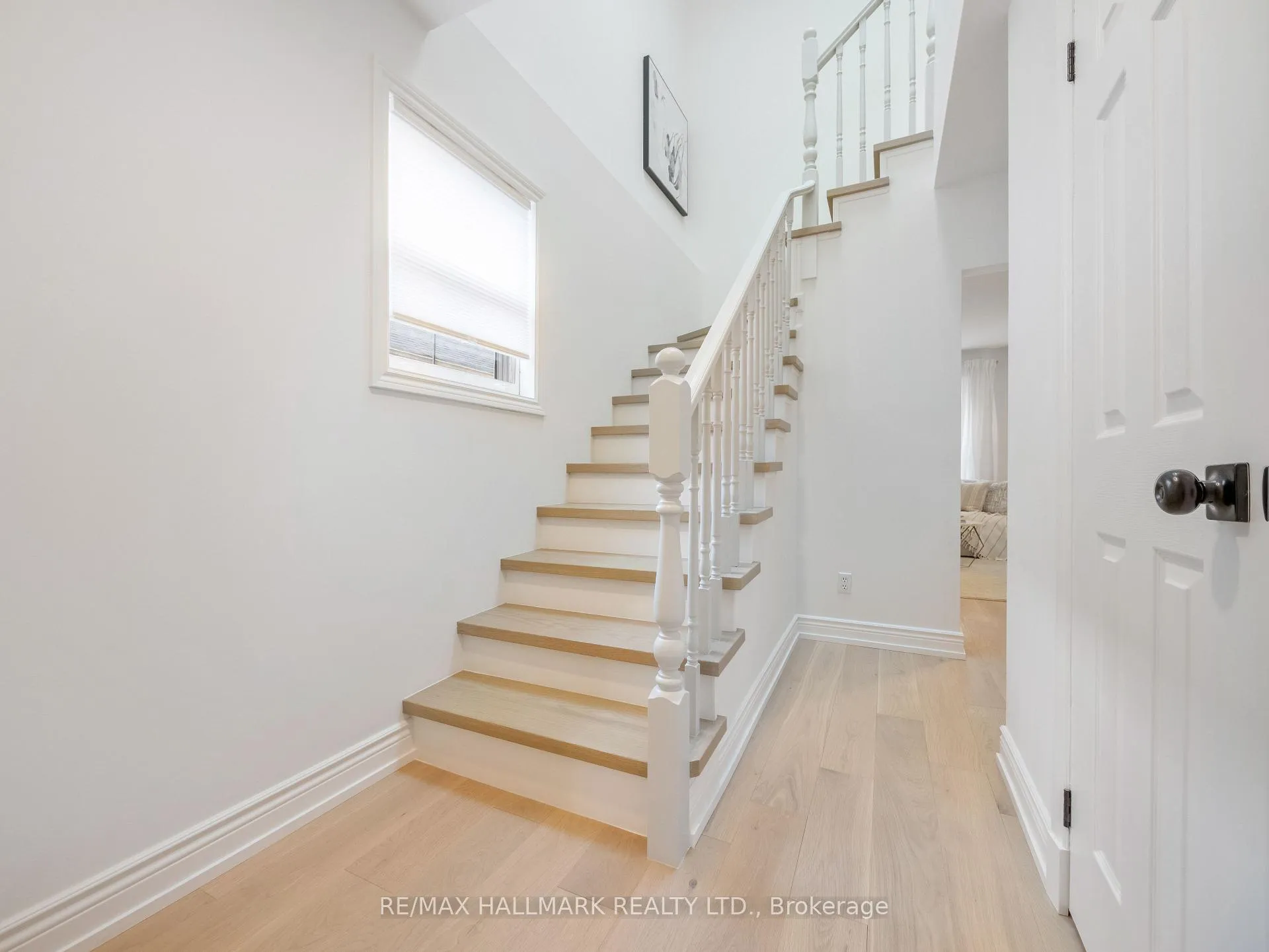Photo 21 of 39 Briar Dale Boulevard, Scarborough, Birchcliffe-Cliffside — HOMEH