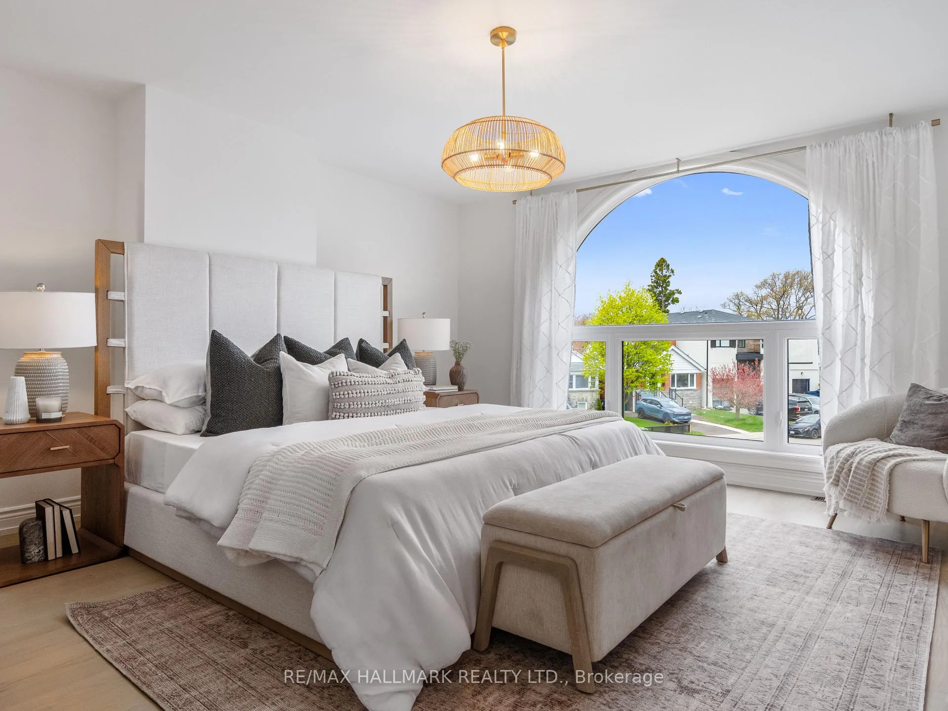 Photo 24 of 39 Briar Dale Boulevard, Scarborough, Birchcliffe-Cliffside — HOMEH