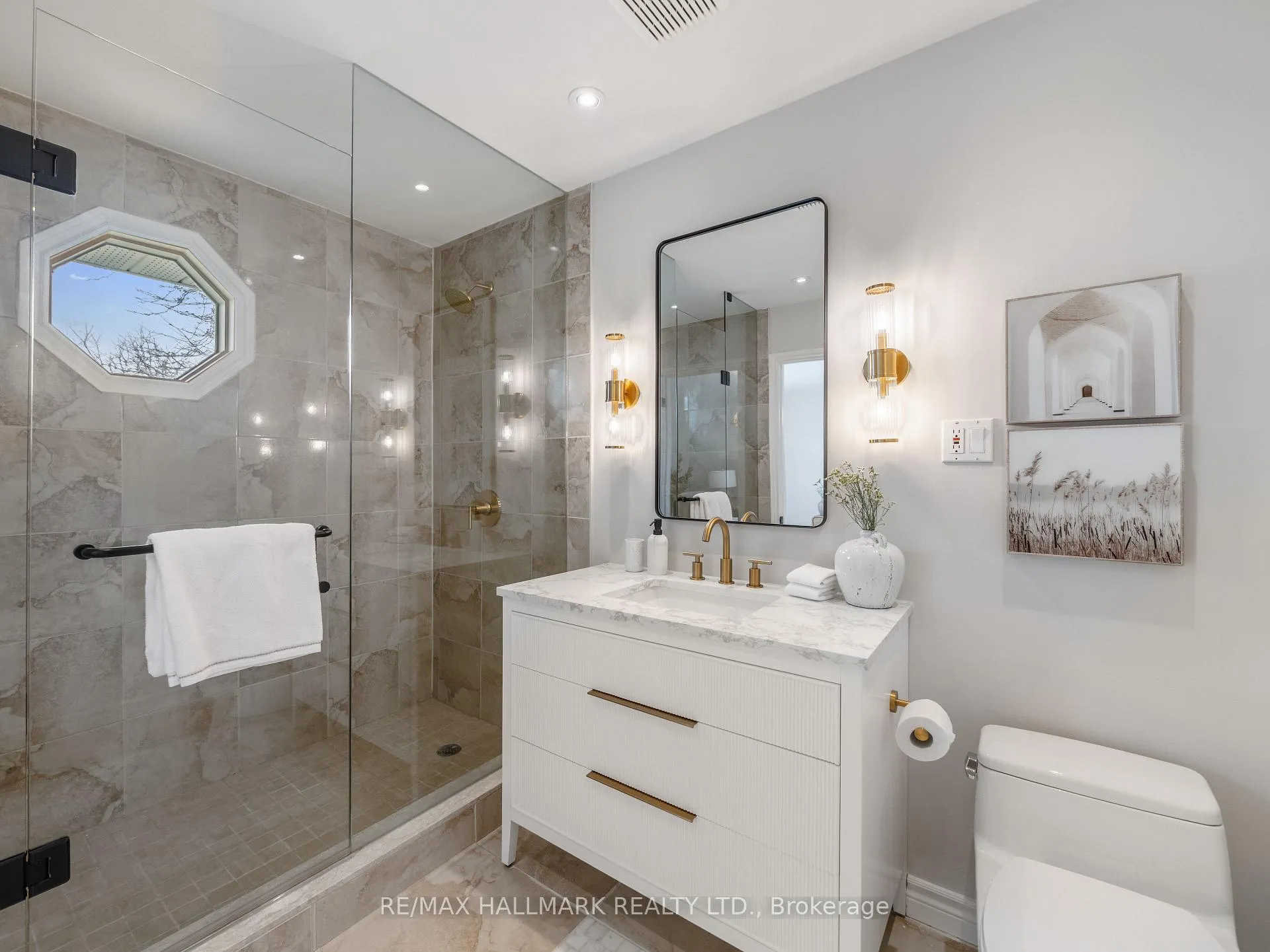 Photo 27 of 39 Briar Dale Boulevard, Scarborough, Birchcliffe-Cliffside — HOMEH