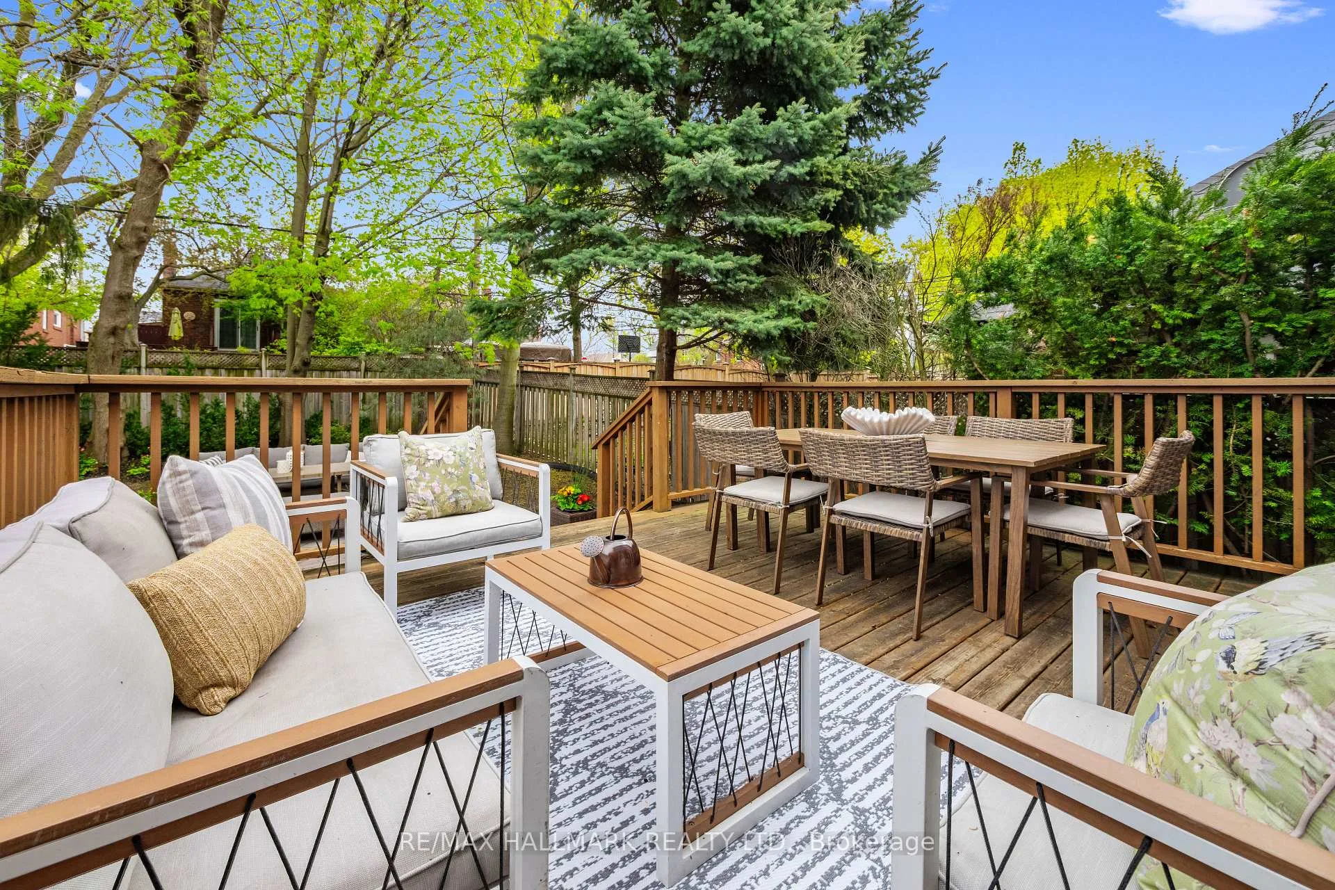 Photo 43 of 39 Briar Dale Boulevard, Scarborough, Birchcliffe-Cliffside — HOMEH