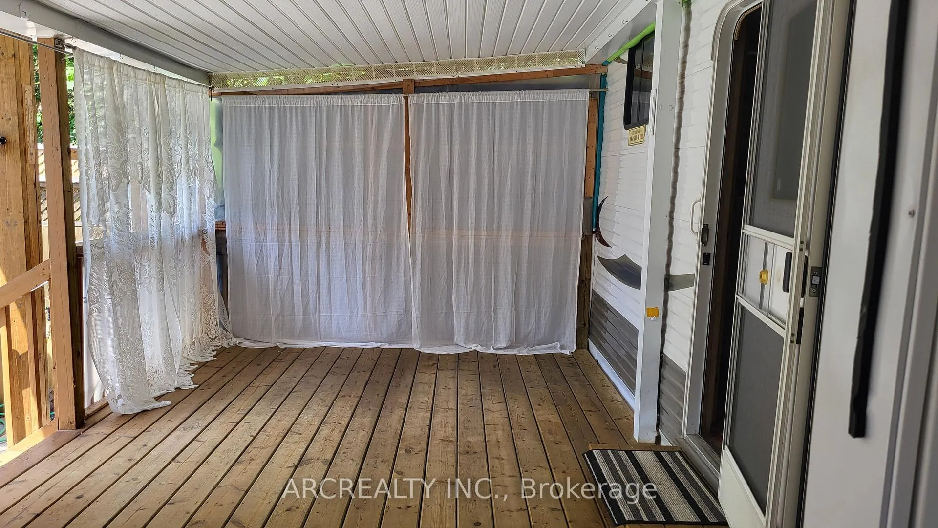 Photo 15 of 5 Horseshoe Circuit, Georgina, Pefferlaw — HOMEH
