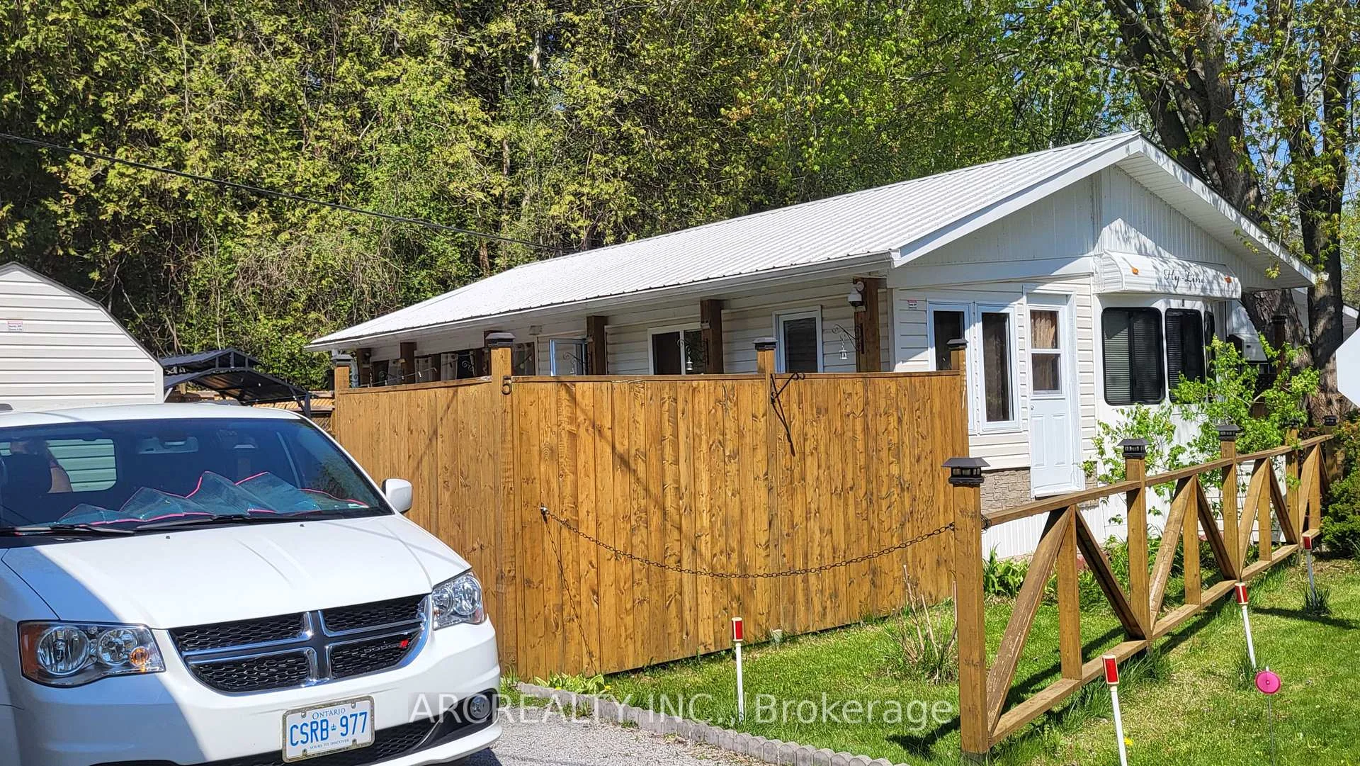Photo 7 of 5 Horseshoe Circuit, Georgina, Pefferlaw — HOMEH