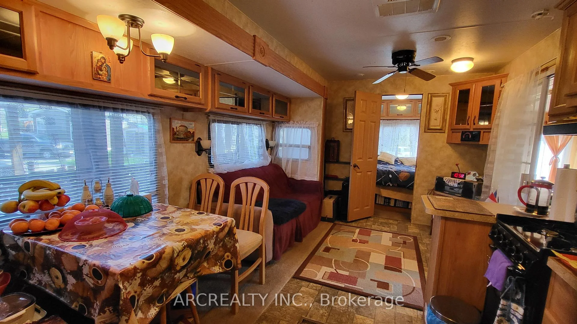 Photo 11 of 5 Horseshoe Circuit, Georgina, Pefferlaw — HOMEH